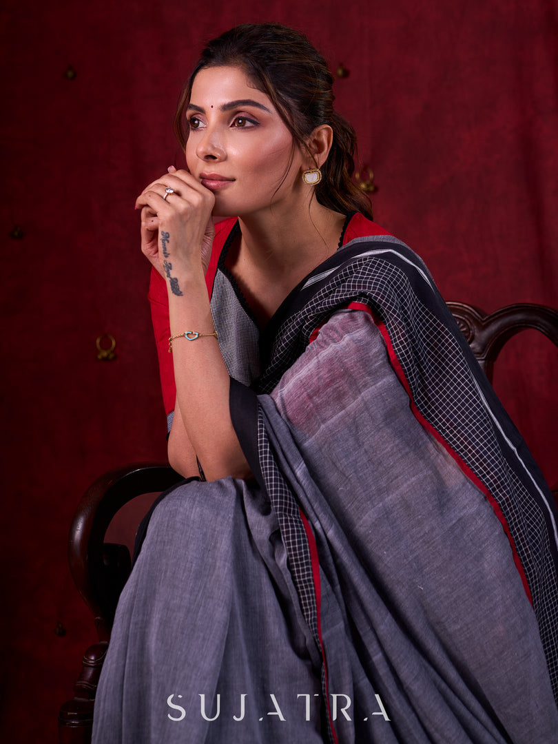 Grey Mul Cotton Saree with Checkered Border & Red Tassel Detailing
