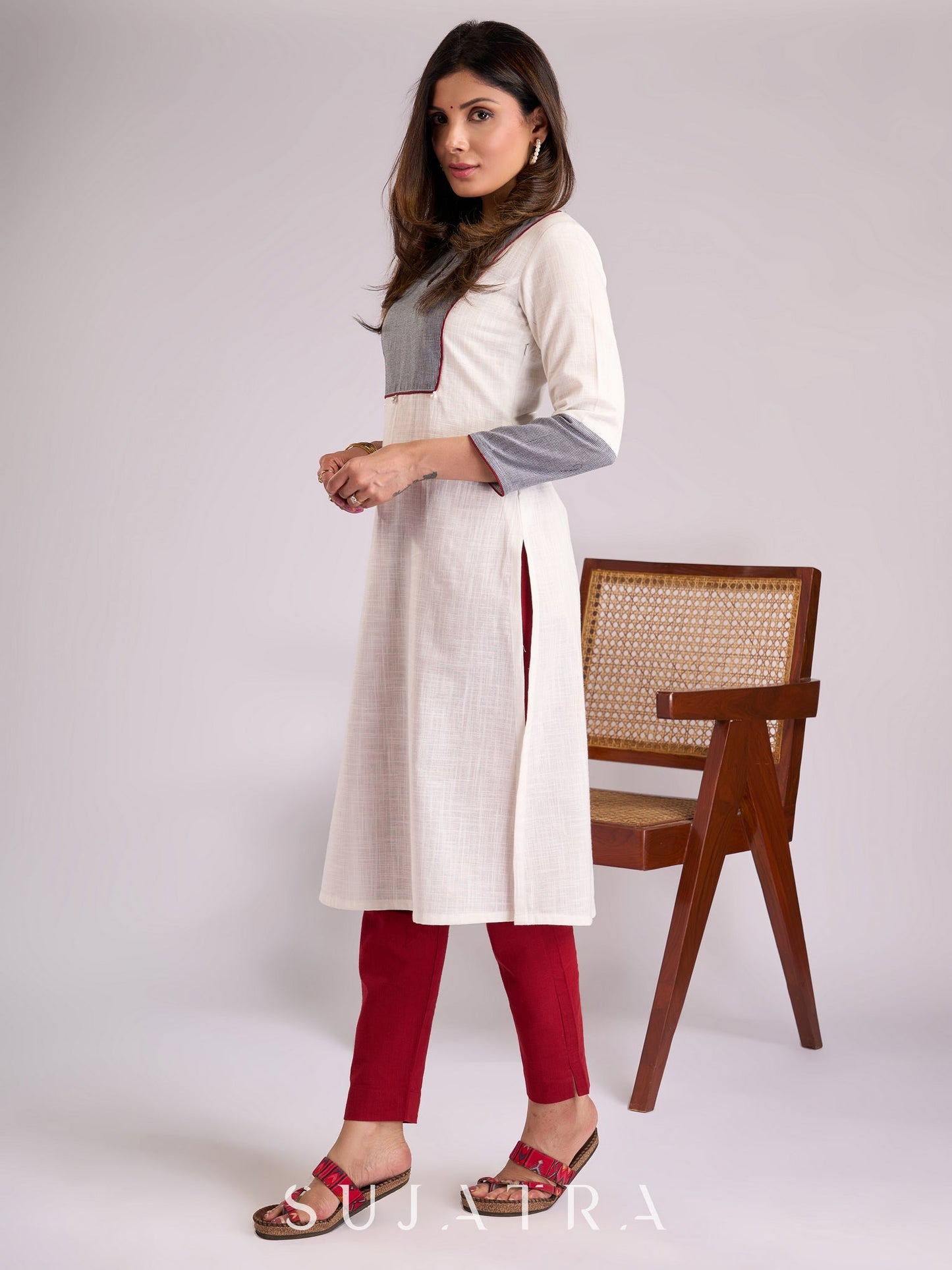 Graceful White Cotton Kurta with Checkered Yoke & Cuffs, Maroon Piping & Pearl Embellishments