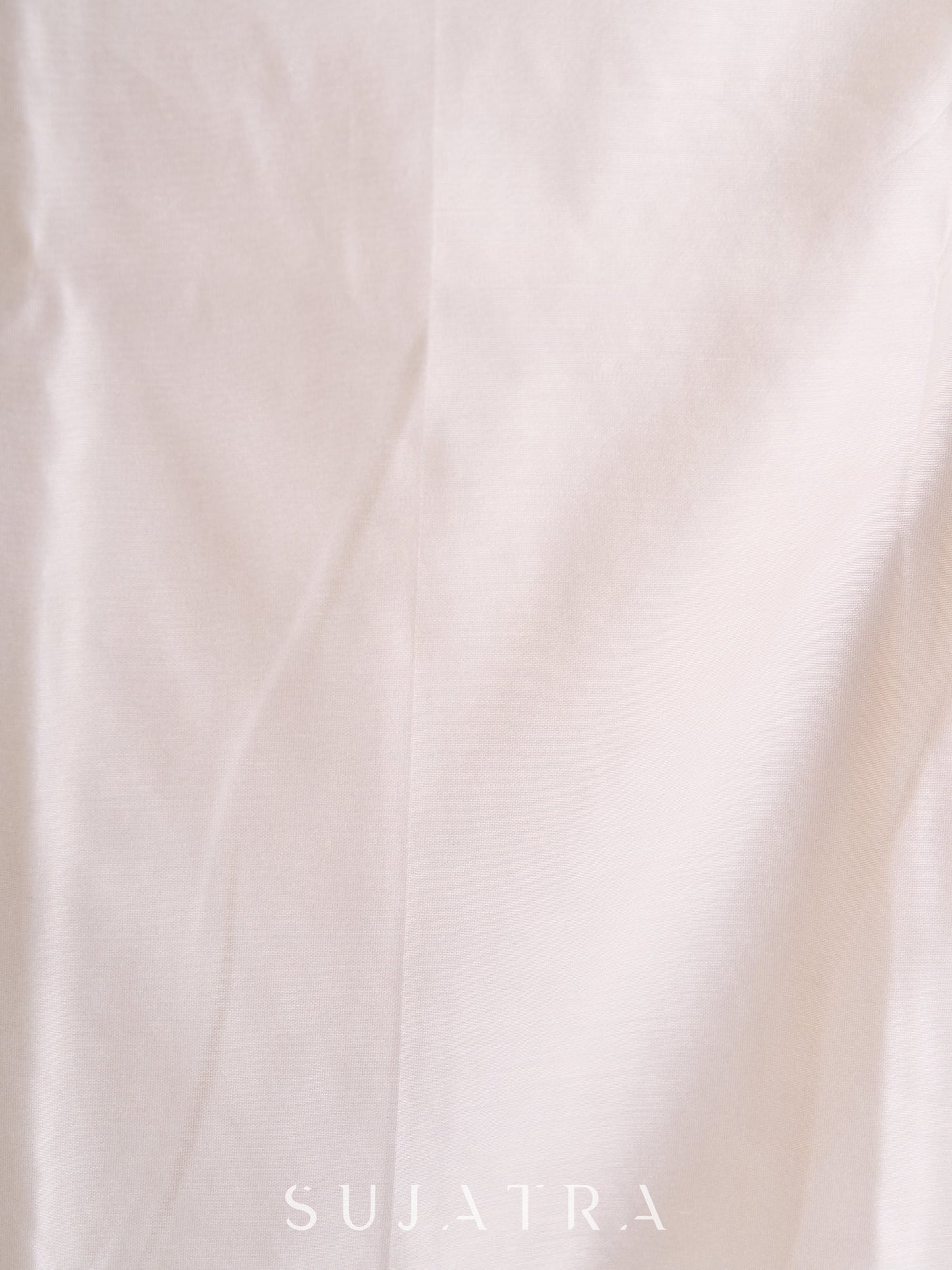 Elegant White Cotton Silk Kurta with Artisanal Hand-Painted Yoke