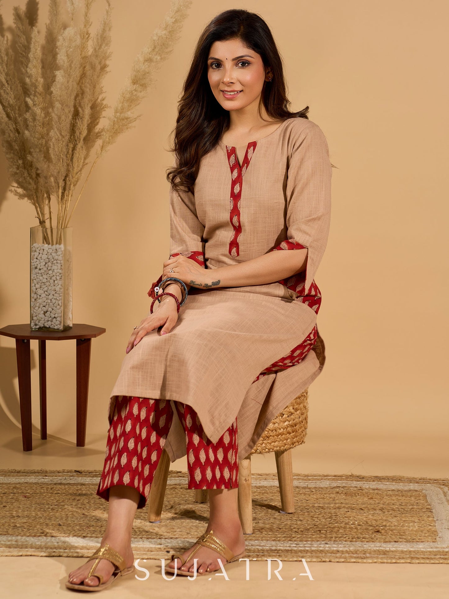 Crème Charm Mul Cotton Kurta with Printed Red Yoke and Pocket