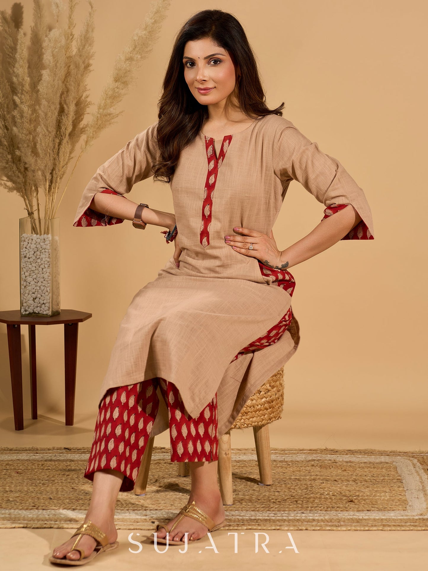 Crème Charm Mul Cotton Kurta with Printed Red Yoke and Pocket