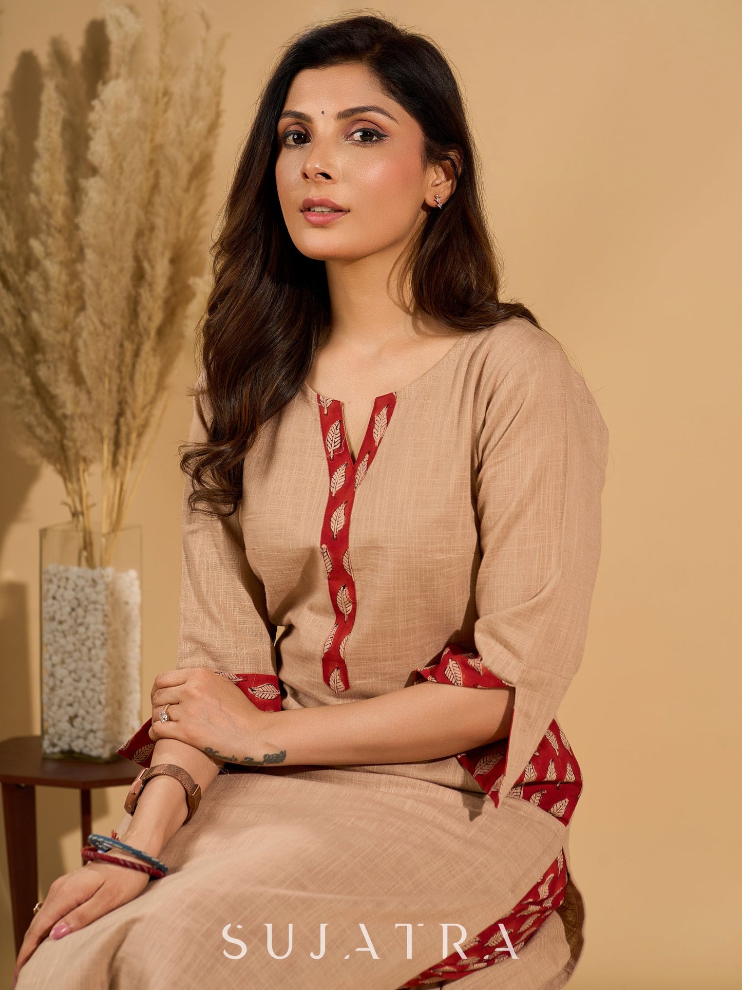 Crème Charm Mul Cotton Kurta with Printed Red Yoke and Pocket
