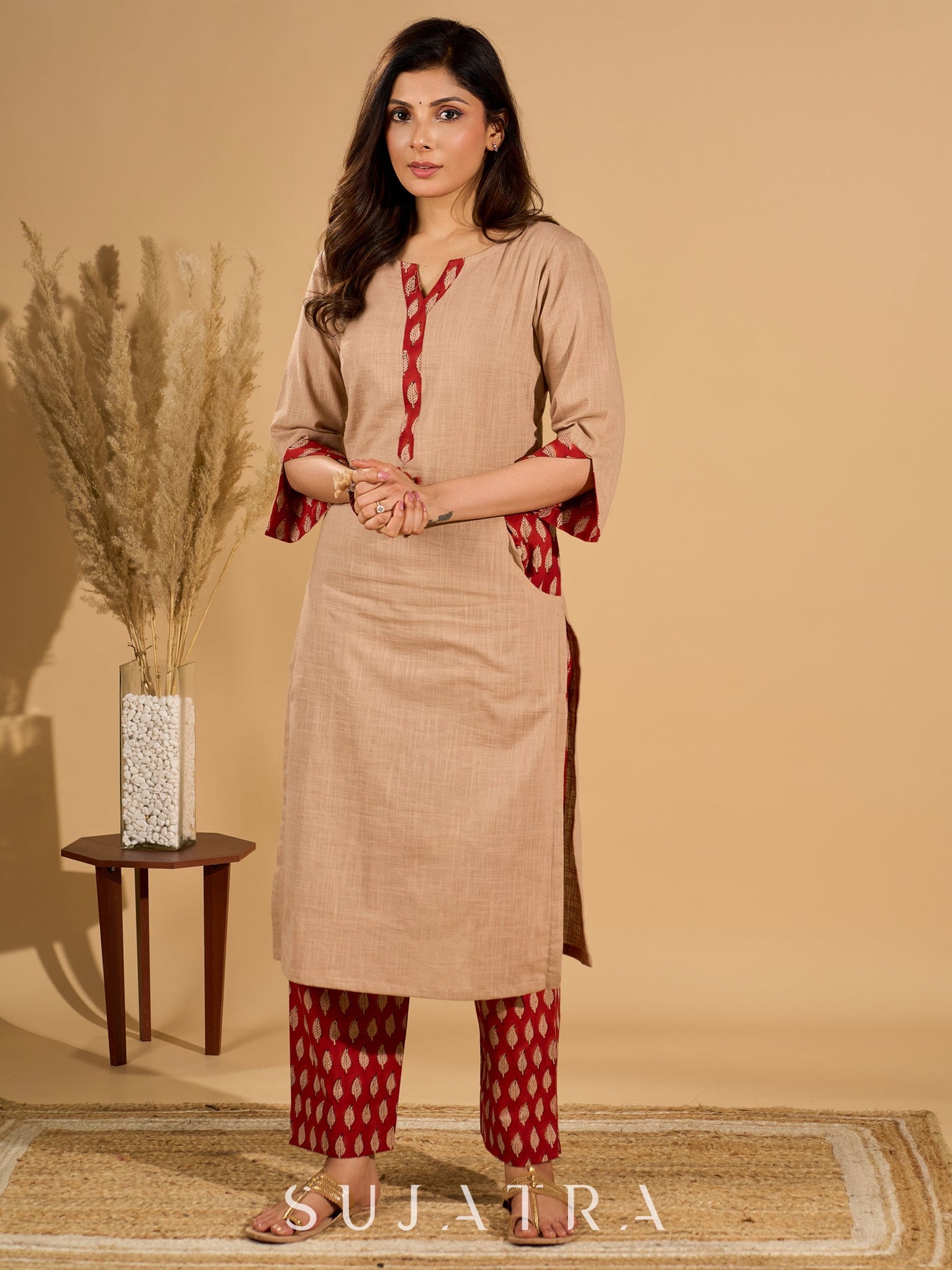Crème Charm Mul Cotton Kurta with Printed Red Yoke and Pocket