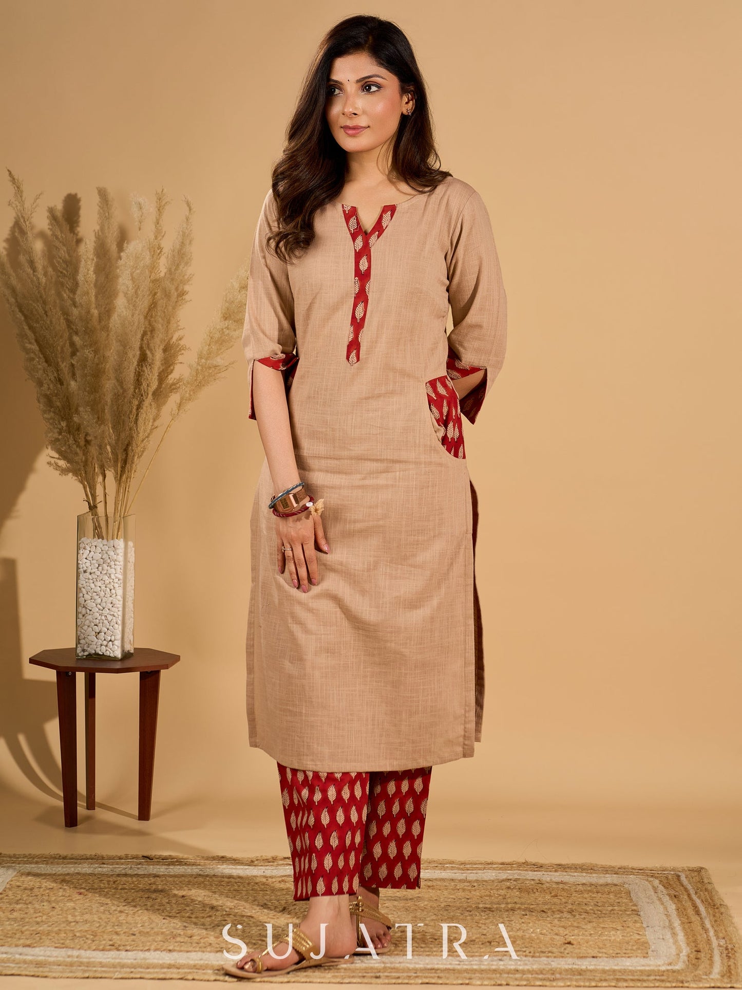 Crème Charm Mul Cotton Kurta with Printed Red Yoke and Pocket