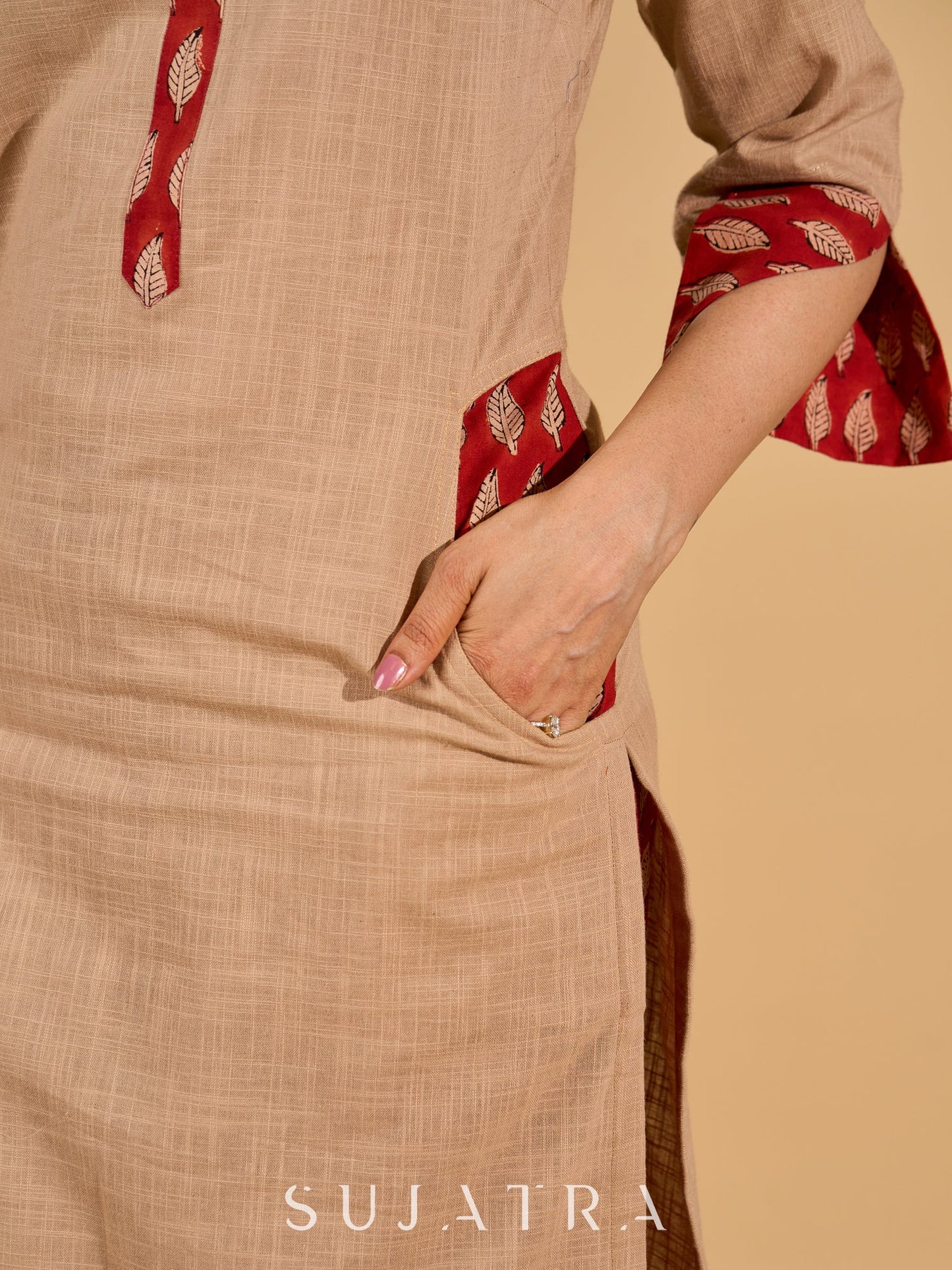 Crème Charm Mul Cotton Kurta with Printed Red Yoke and Pocket