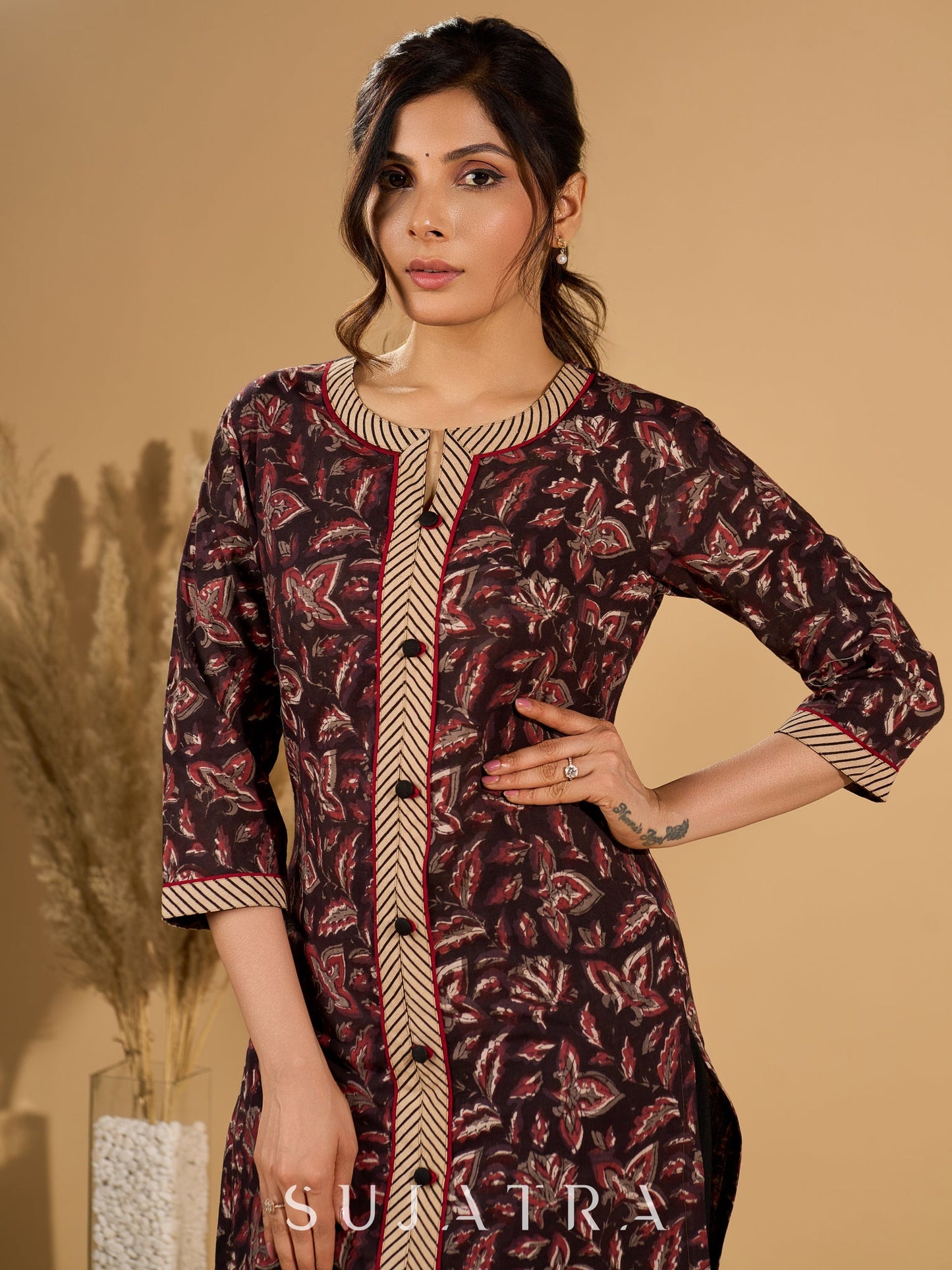 Noir Flora Mul Cotton Kurta with Contrasting Ajrakh Details