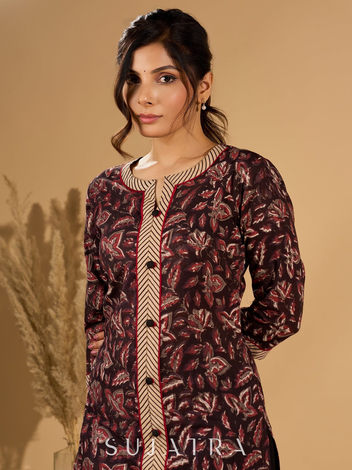 Noir Flora Mul Cotton Kurta with Contrasting Ajrakh Details