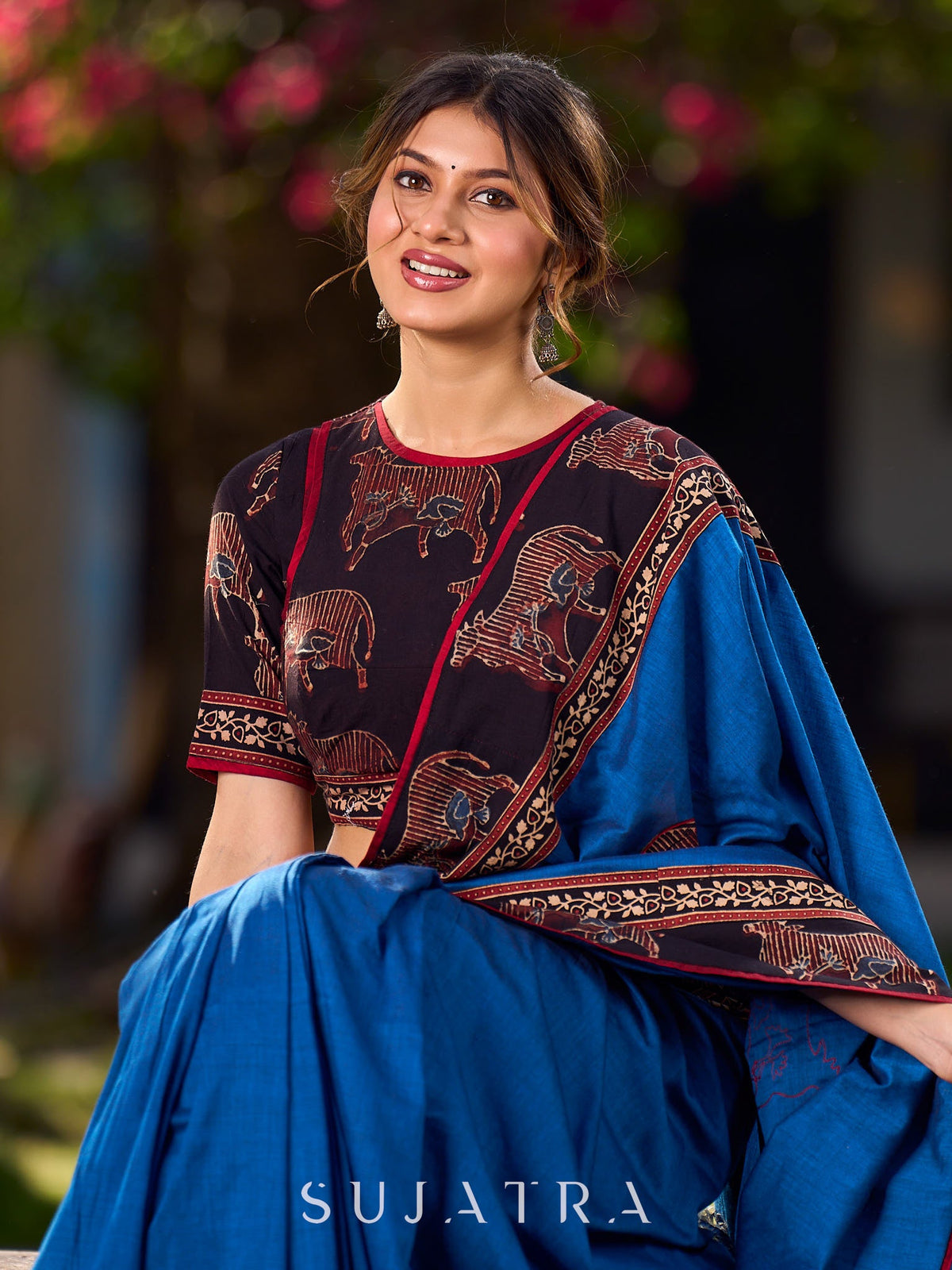 Blouse Ajrakh à imprimé Pichwai en coton noir