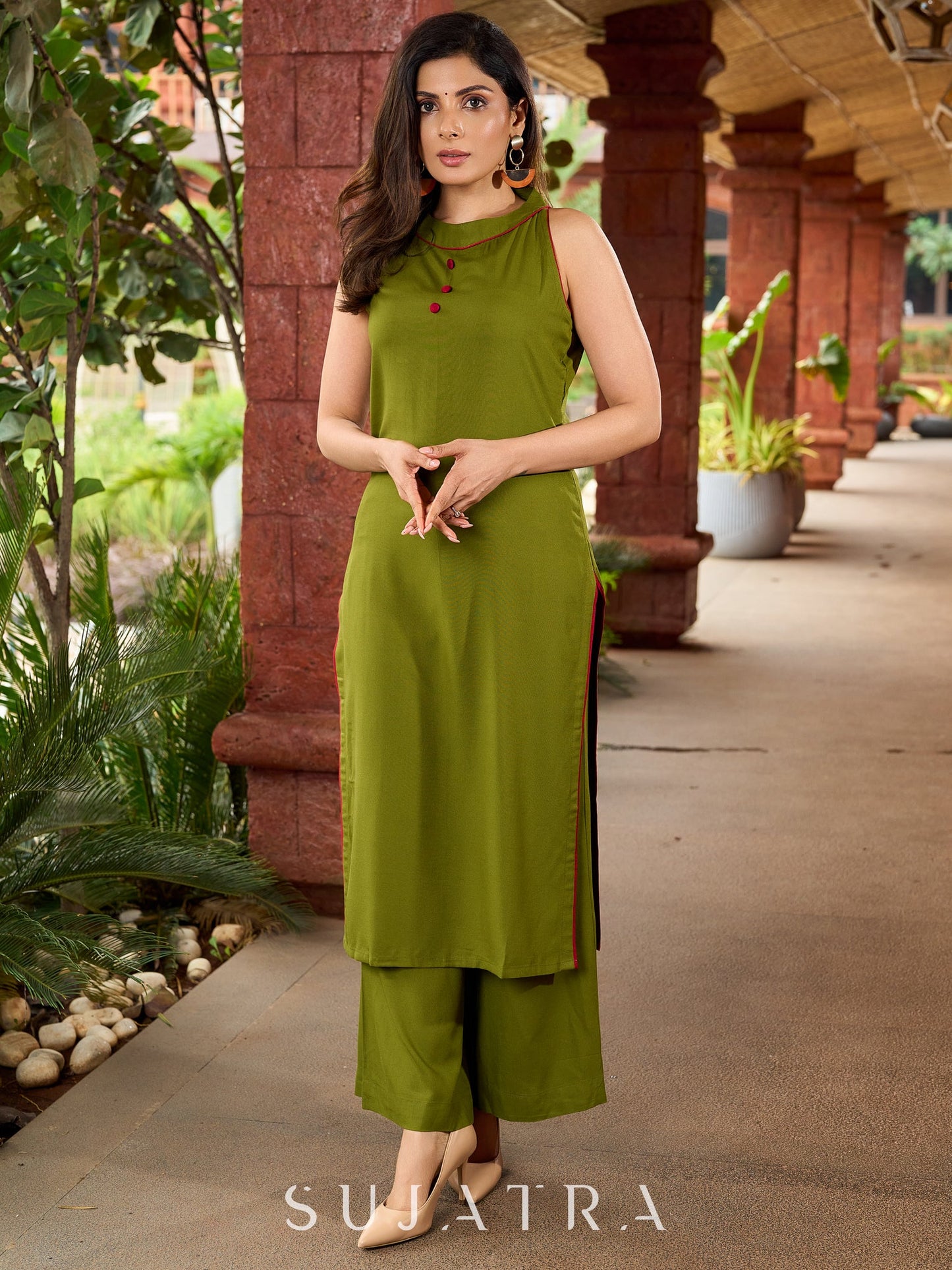Mehndi green rayon halter neck kurta paired with pant