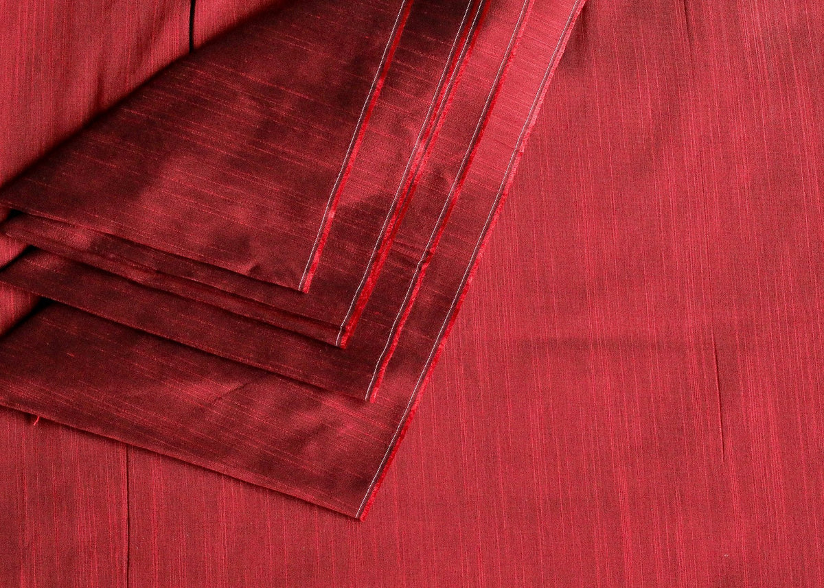 Tissu en coton flammé et soie, couleur bordeaux uni