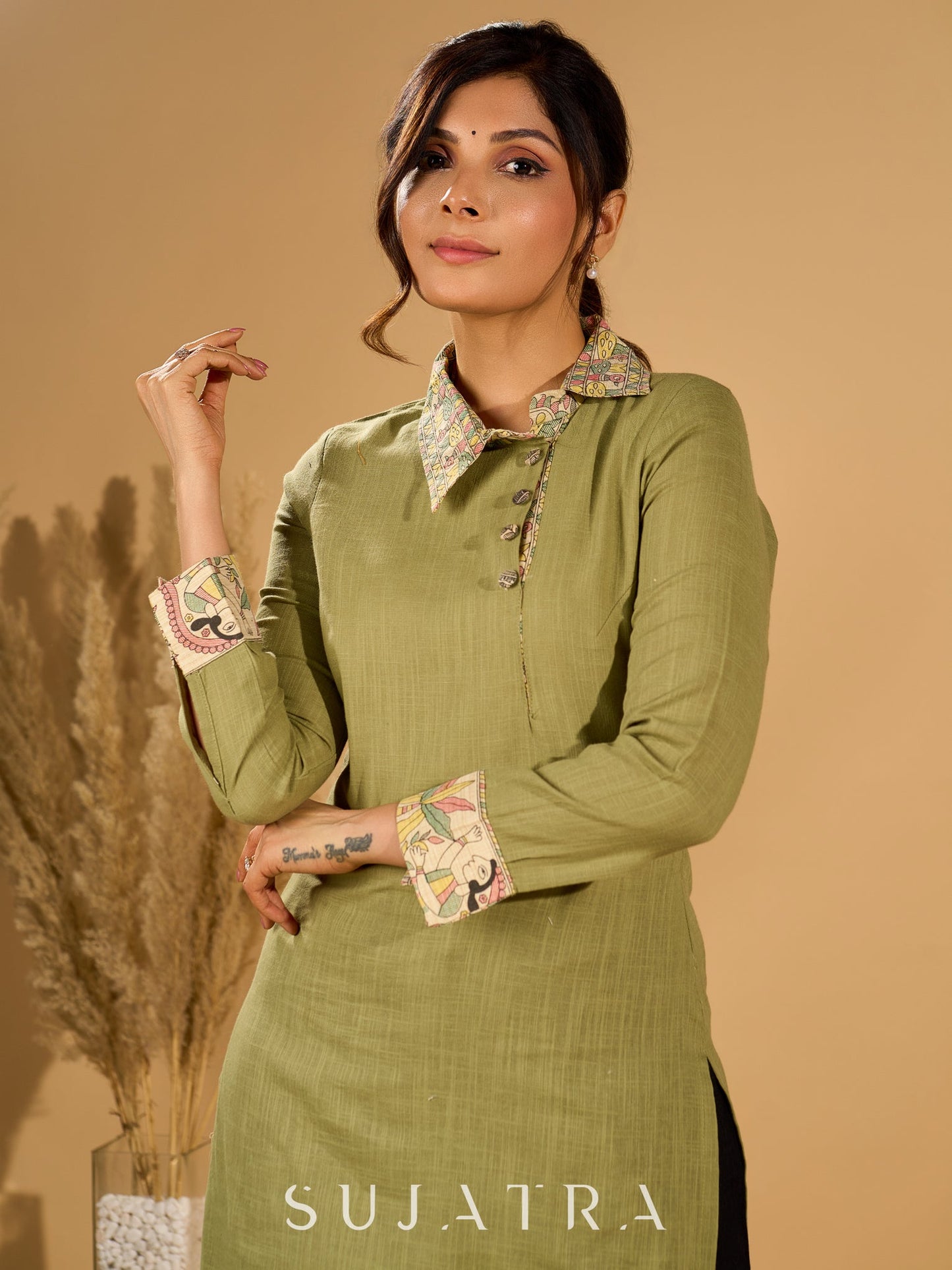 Meadow Mint Slub Kurta with Artistic Cuffs and Twisted Collar
