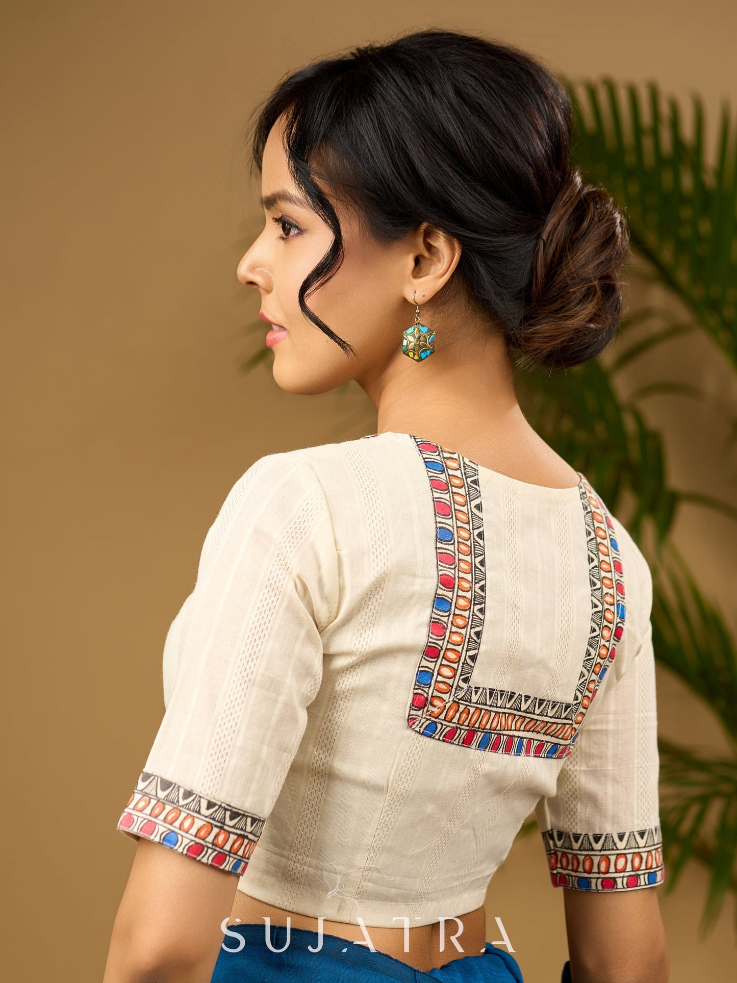 Elegant off-white cotton madhubani Hand blouse - Optional Plain Saree