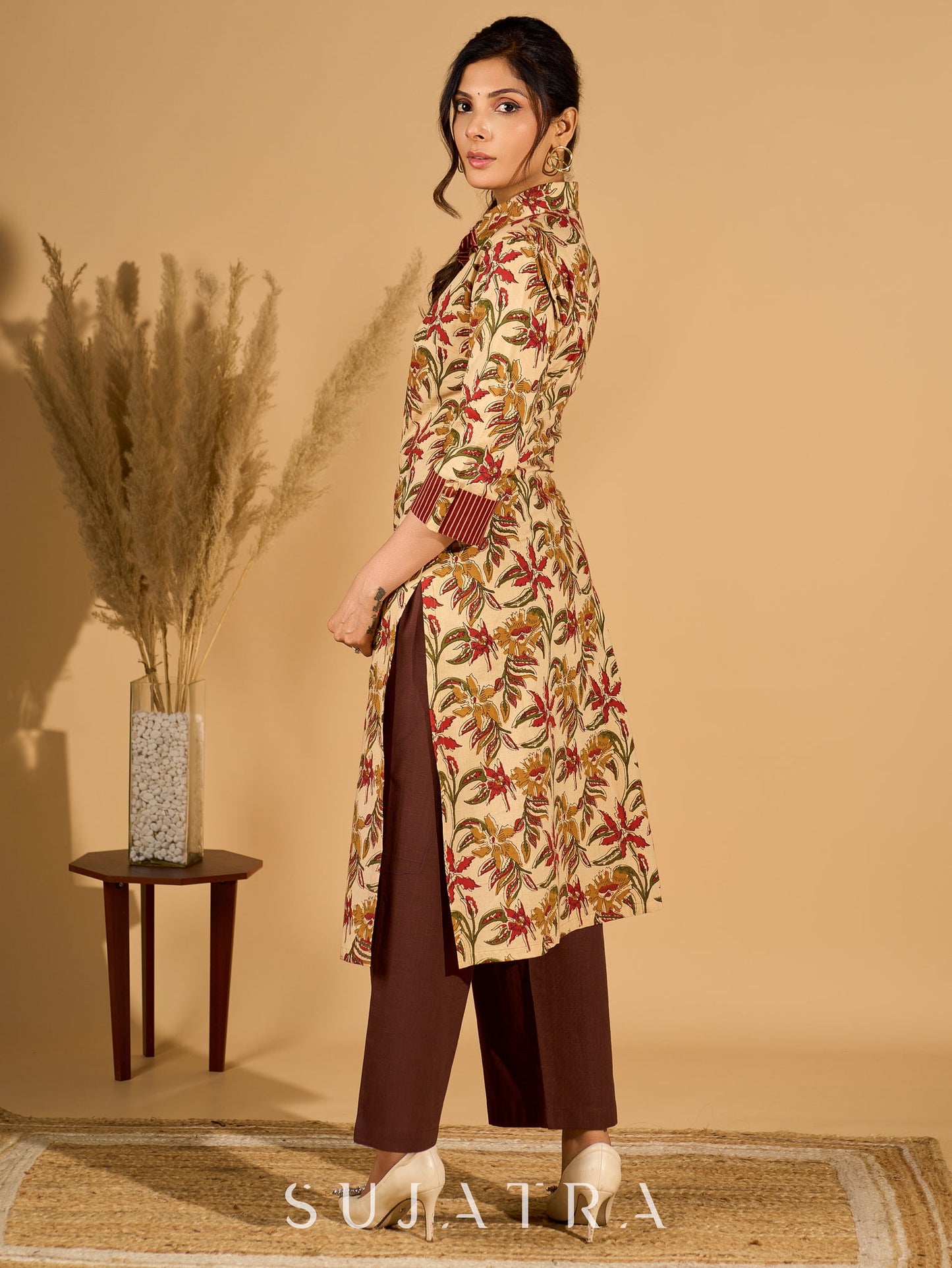 Blissful Beige Mul Cotton Floral Printed Kurta with Contrast Ajrakh Accents