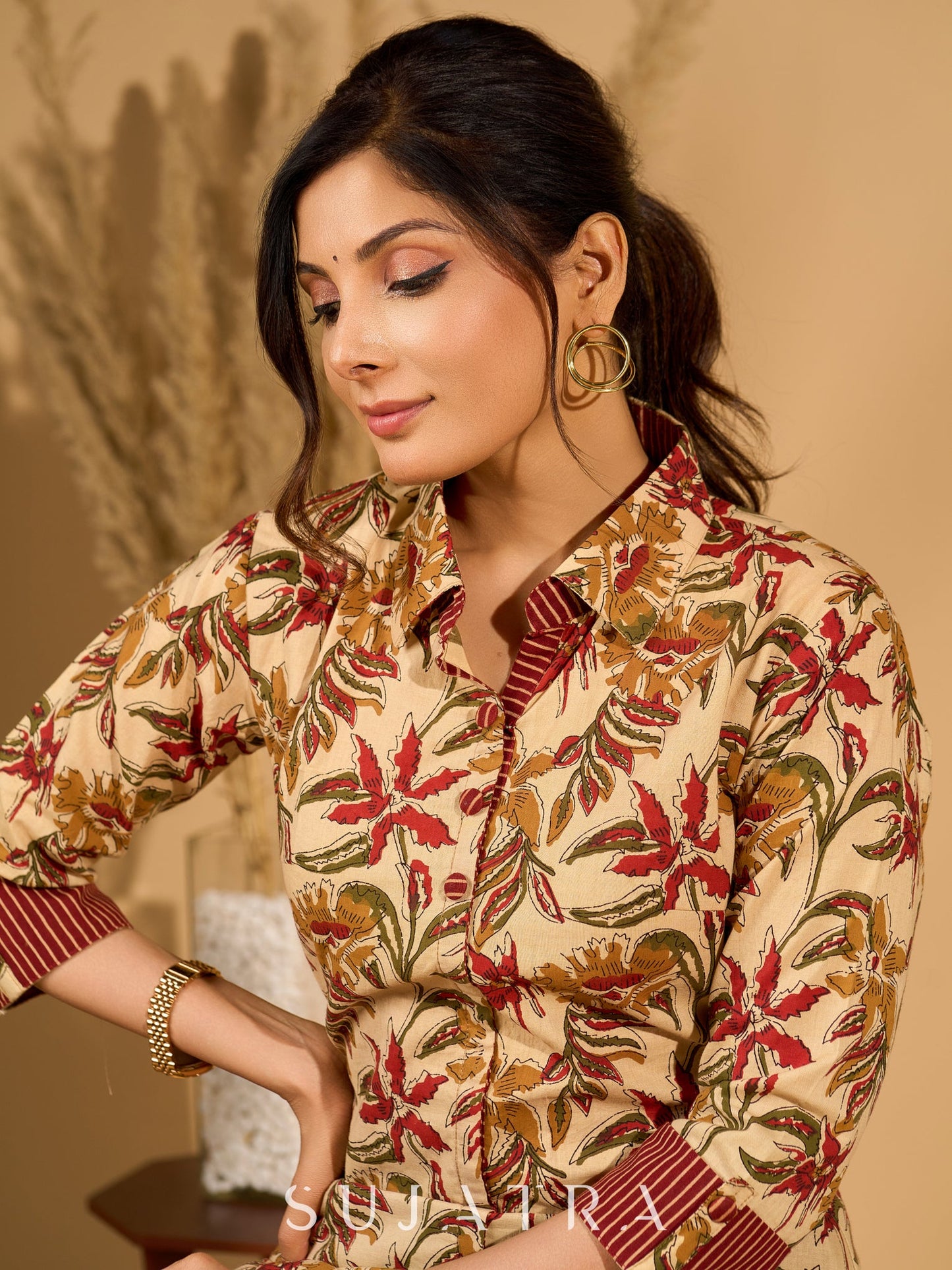Blissful Beige Mul Cotton Floral Printed Kurta with Contrast Ajrakh Accents