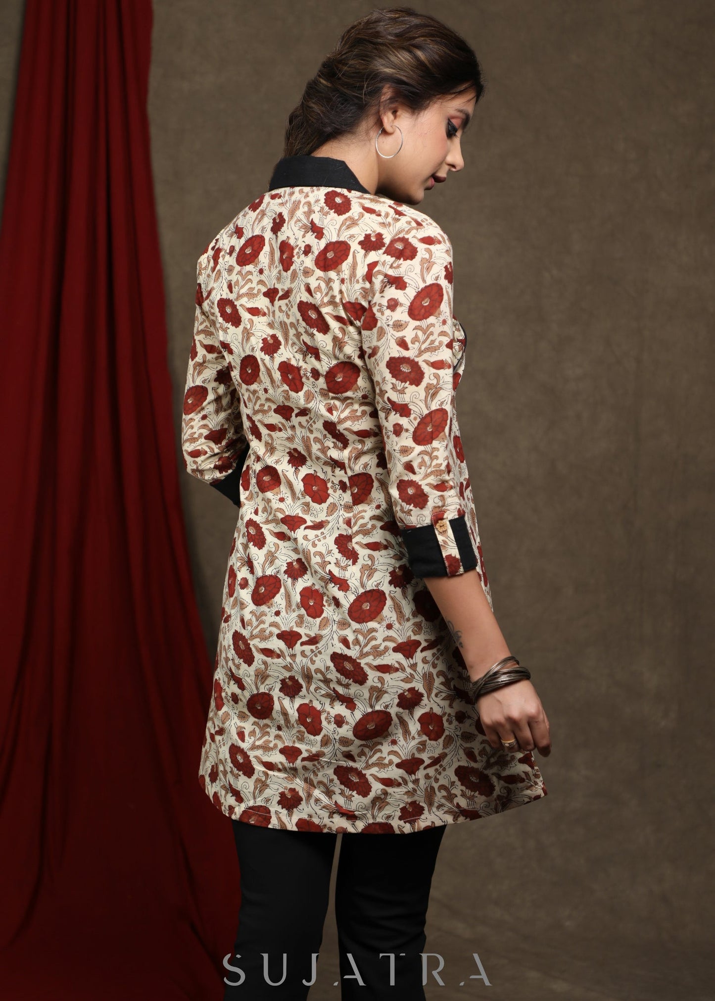 Offwhite printed cotton tunic with Black detailing