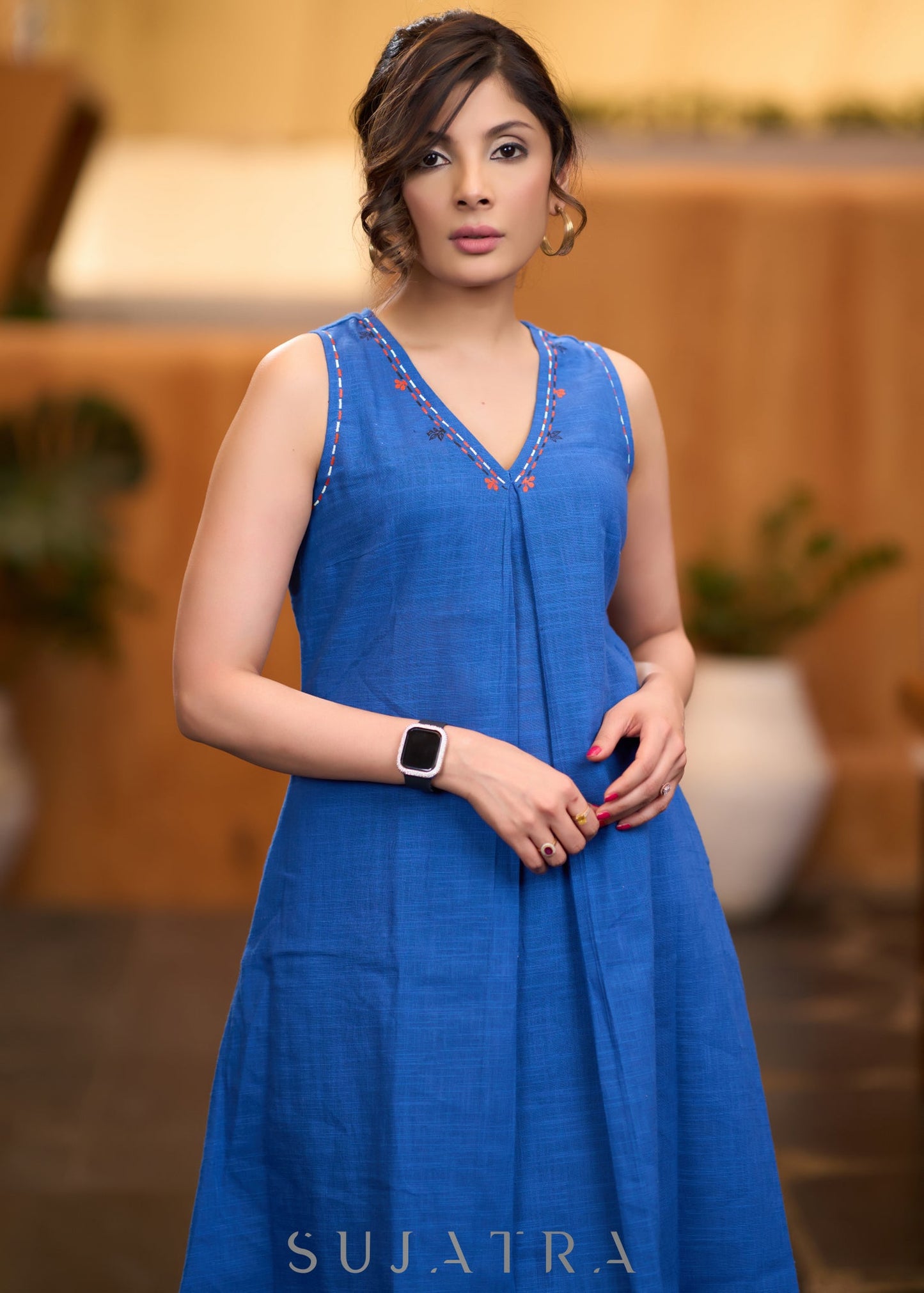 Smart blue cotton sleeveless kurta & Pant with Gond painting - Stole optional