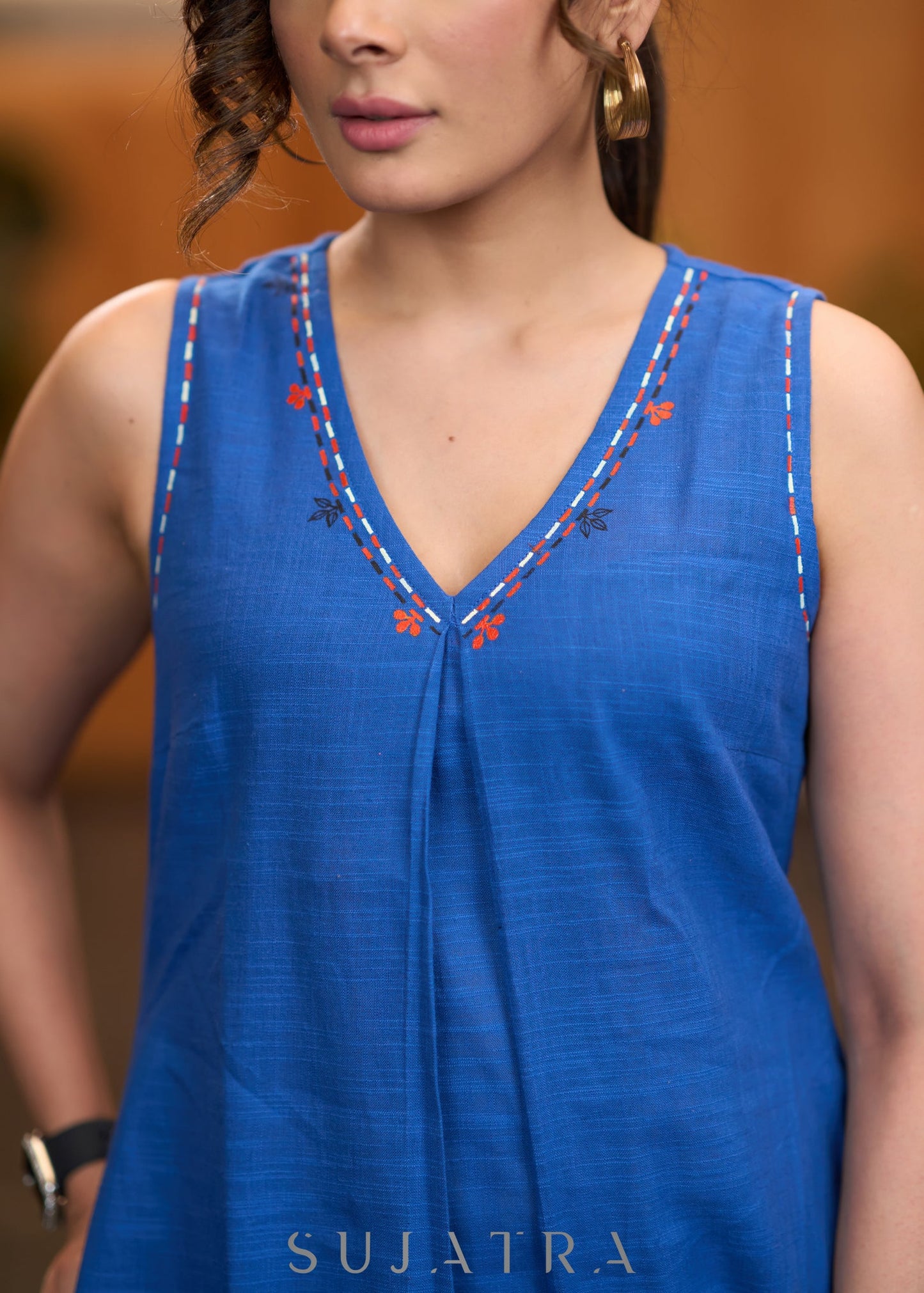 Smart blue cotton sleeveless kurta & Pant with Gond painting - Stole optional