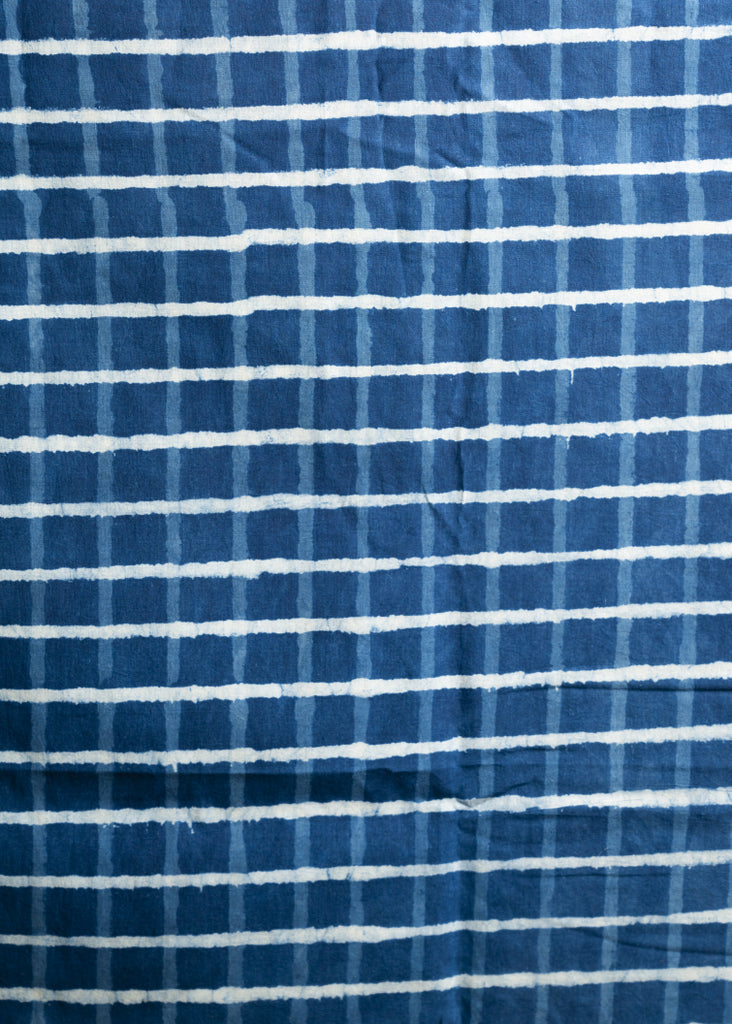 Tissu en coton indigo à motif de carreaux all-over