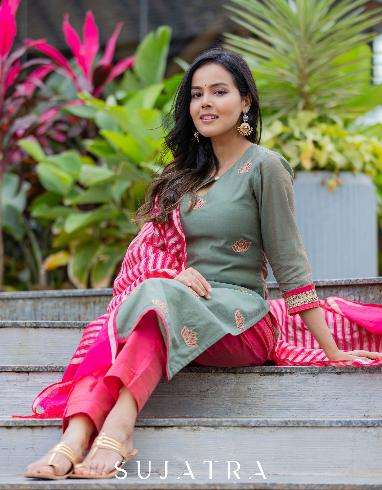 Neelkamal Intricate Hand Embroidered Chanderi Kurta