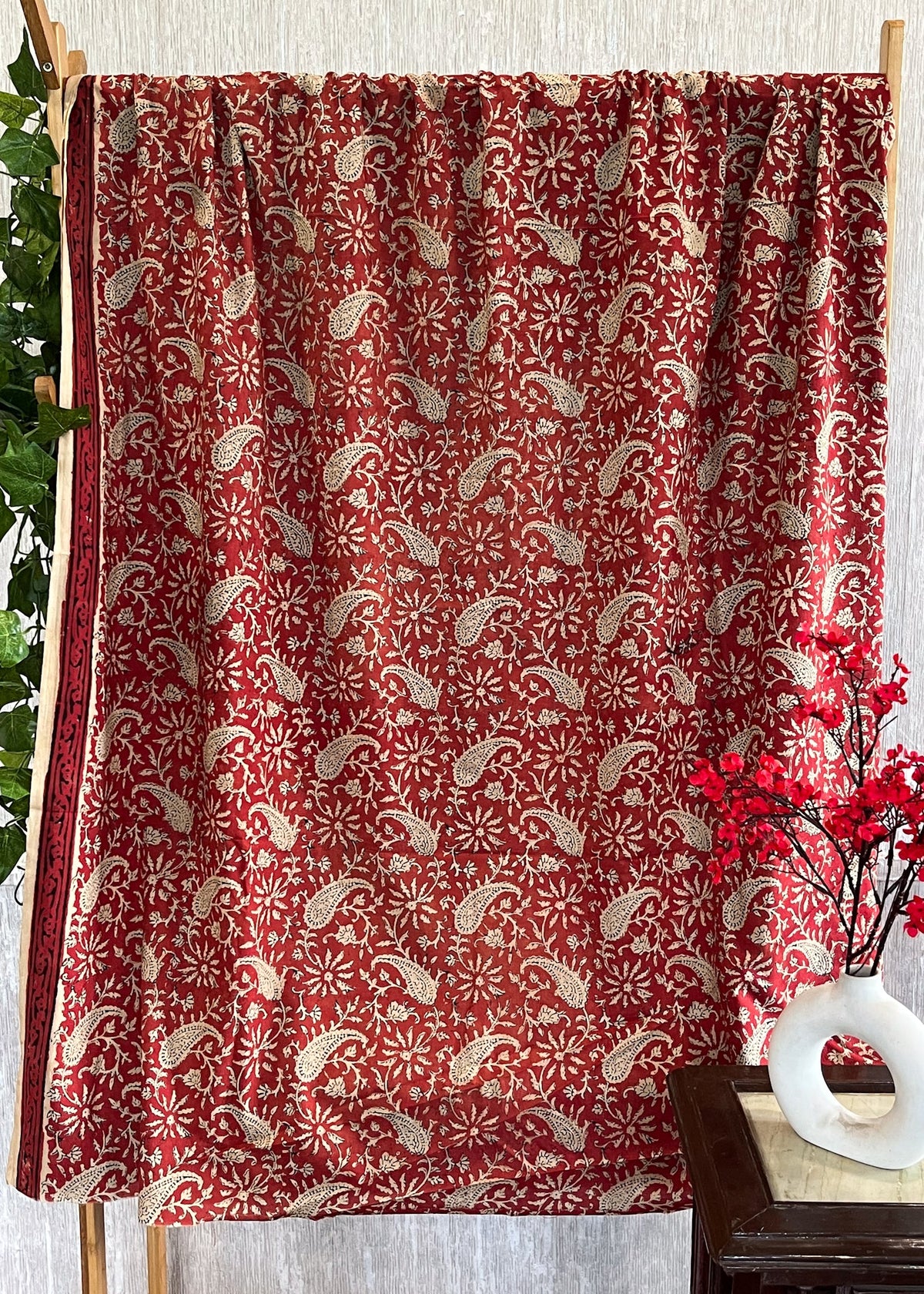 Tissu en coton à motif cachemire corail