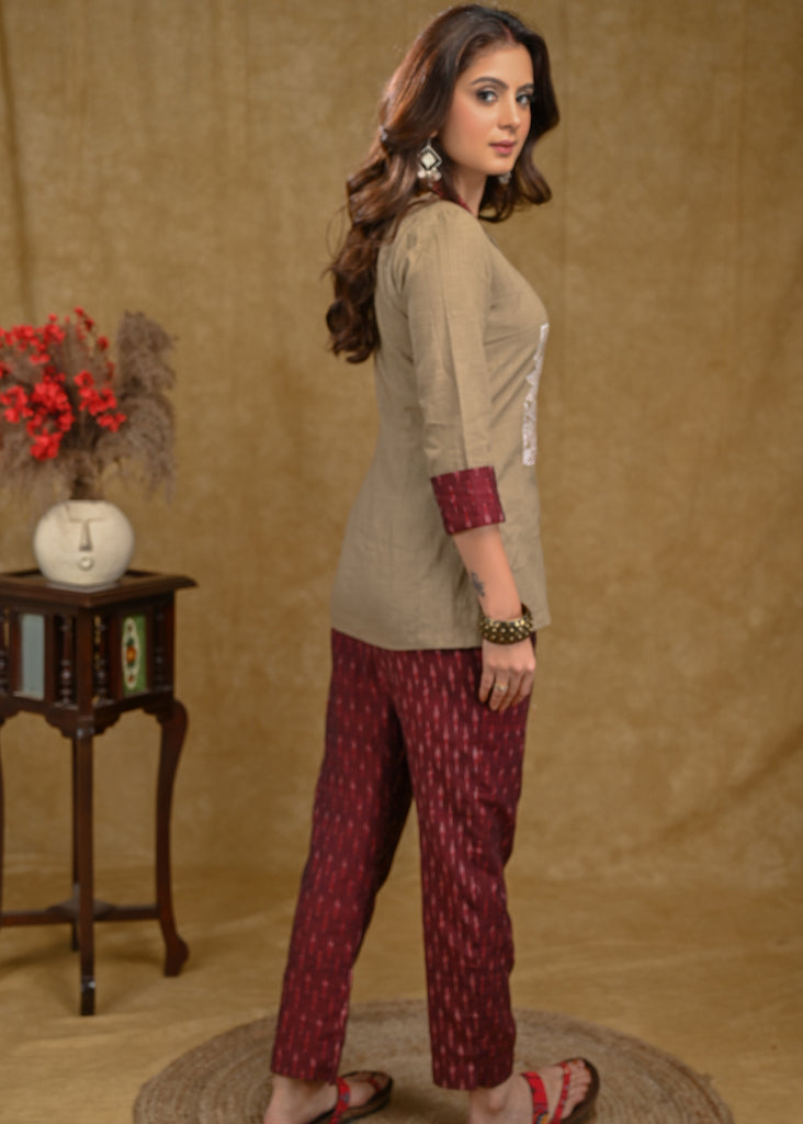 Beige Cotton Top with Exclusive Gond Painting and Maroon Ikaat Collar