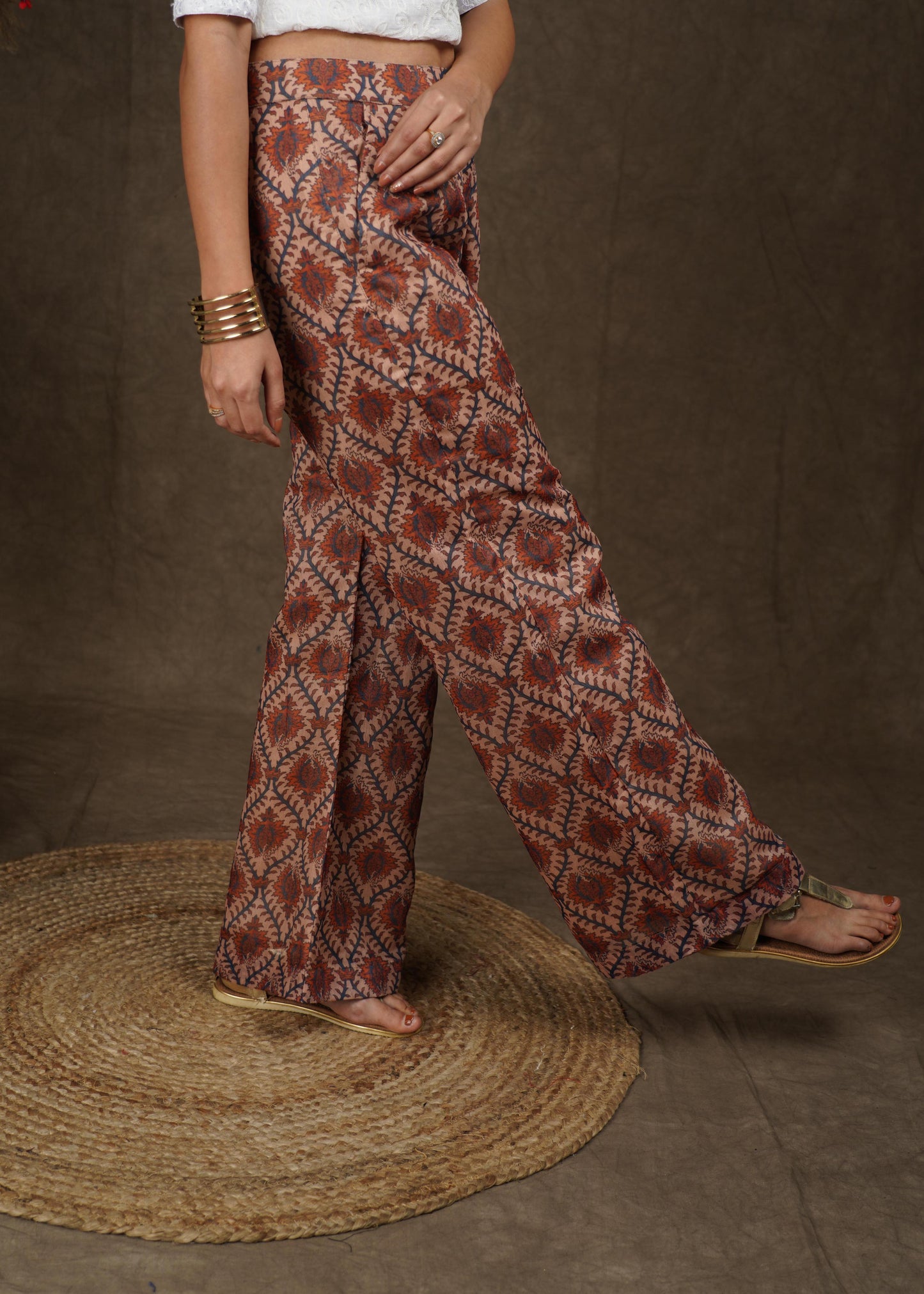 Elegant chanderi Boroque print wide leg straight fit pant