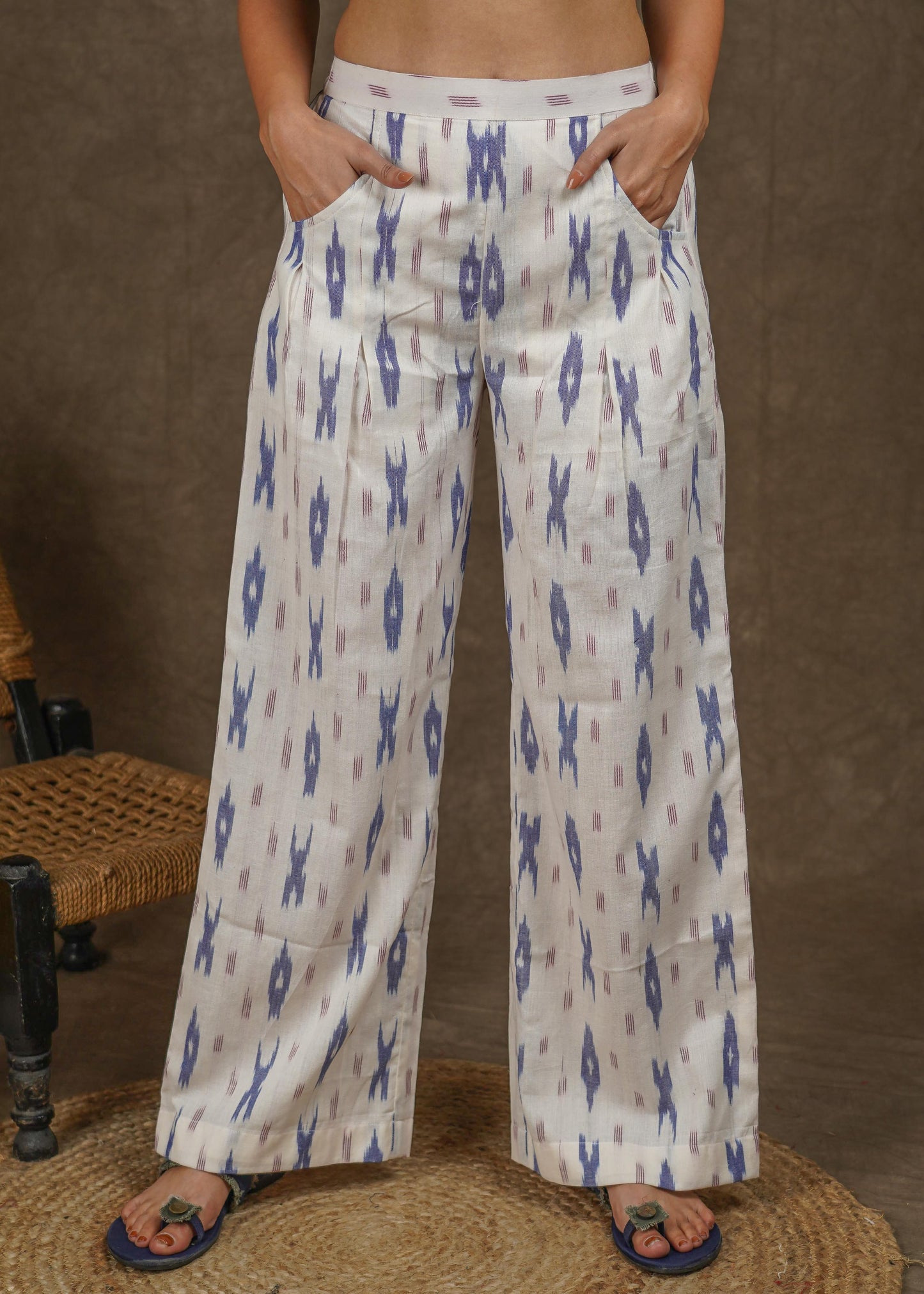 Smart casual ivory ikat straight fit cotton pant