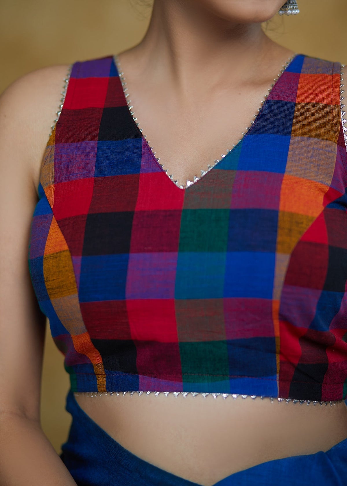 Chemisier sans manches en coton tissé main à carreaux tendance avec détails en dentelle argentée