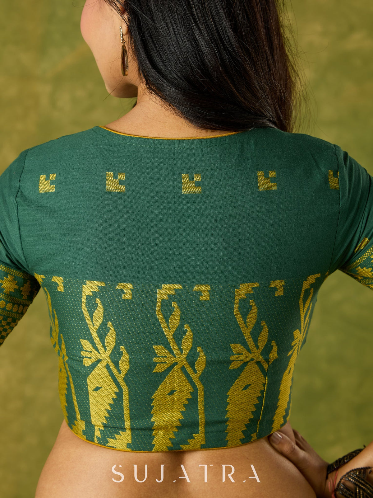 Blouse festive en coton Jamdani vert avec d'élégants détails tissés
