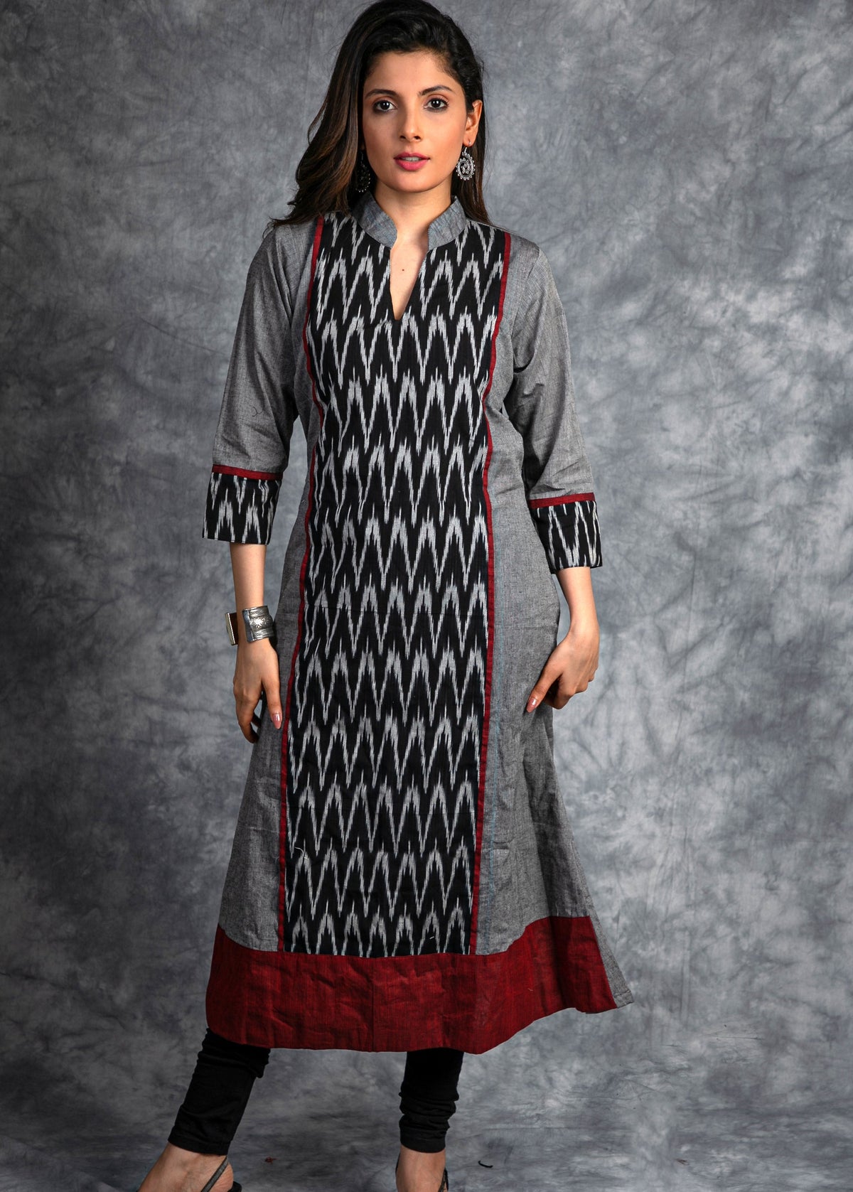 Kurta en coton tissé à la main gris avec combinaison Ikkat