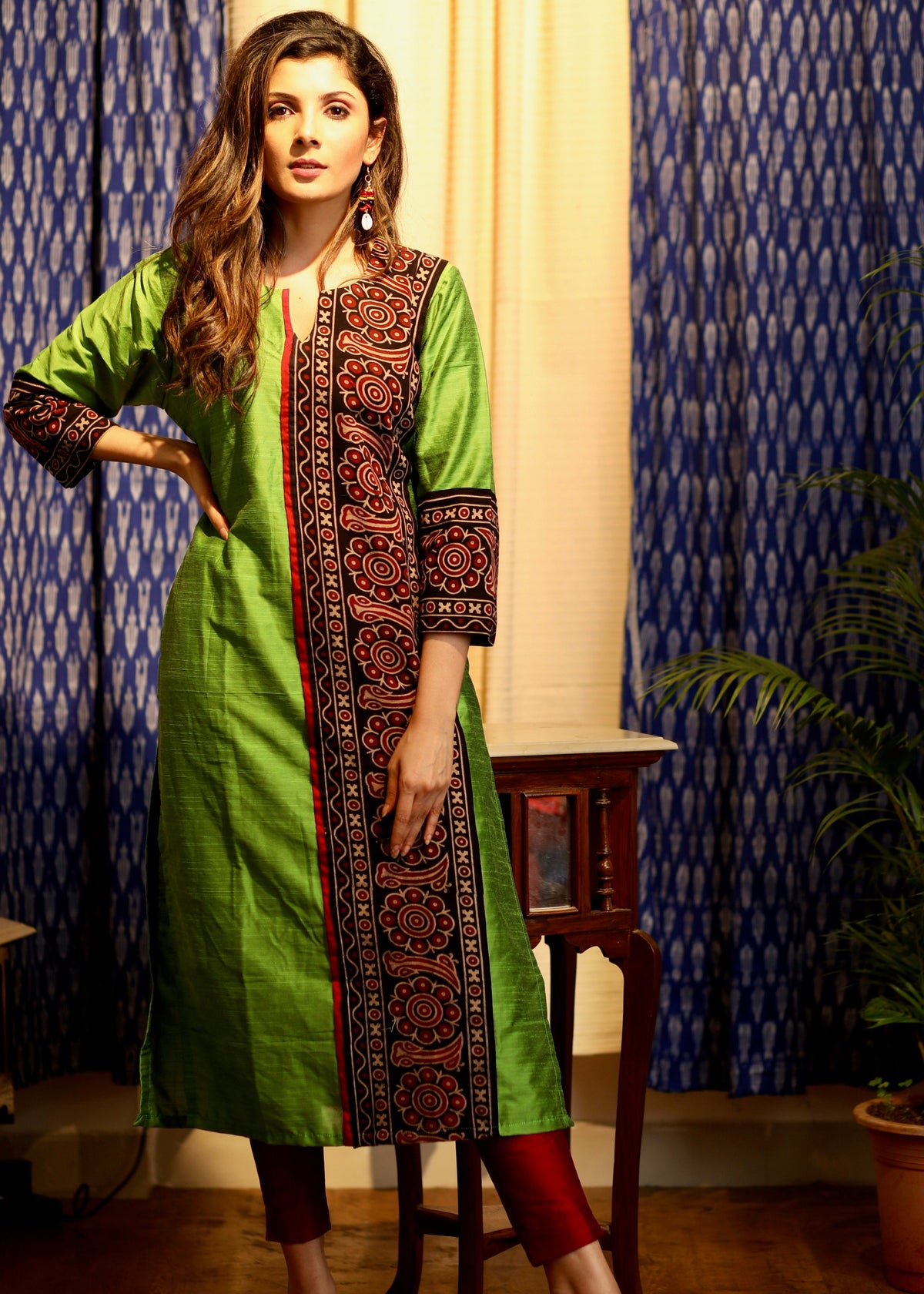 Kurta droit en coton et soie avec détails Ajrakh