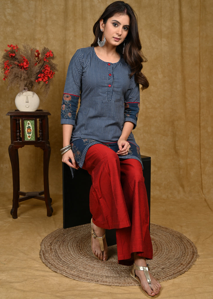 Elegant Line Indigo Tunic with Ajrakh Border on Hemline