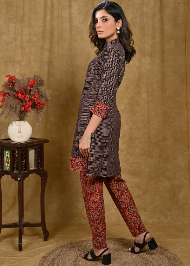 Trendy Black Zigzag Cotton Tunic with Ajrakh Border