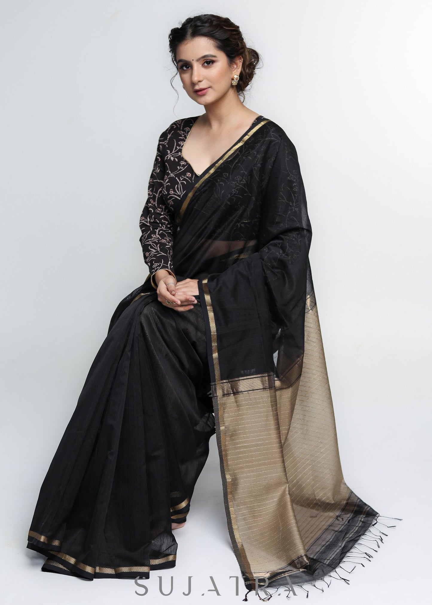 Beautiful Black Pure Maheshwari Saree with Zari Border