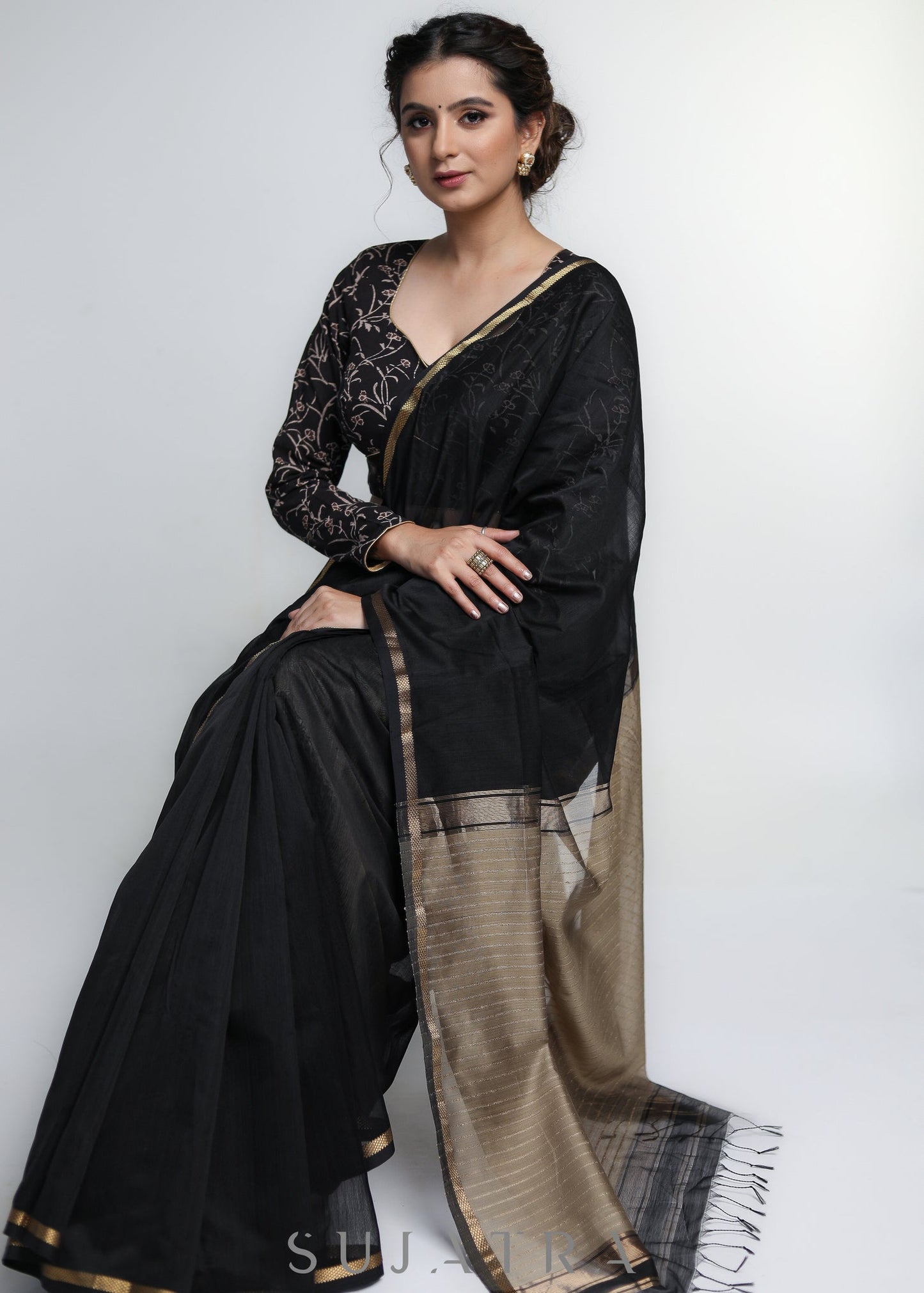 Beautiful Black Pure Maheshwari Saree with Zari Border
