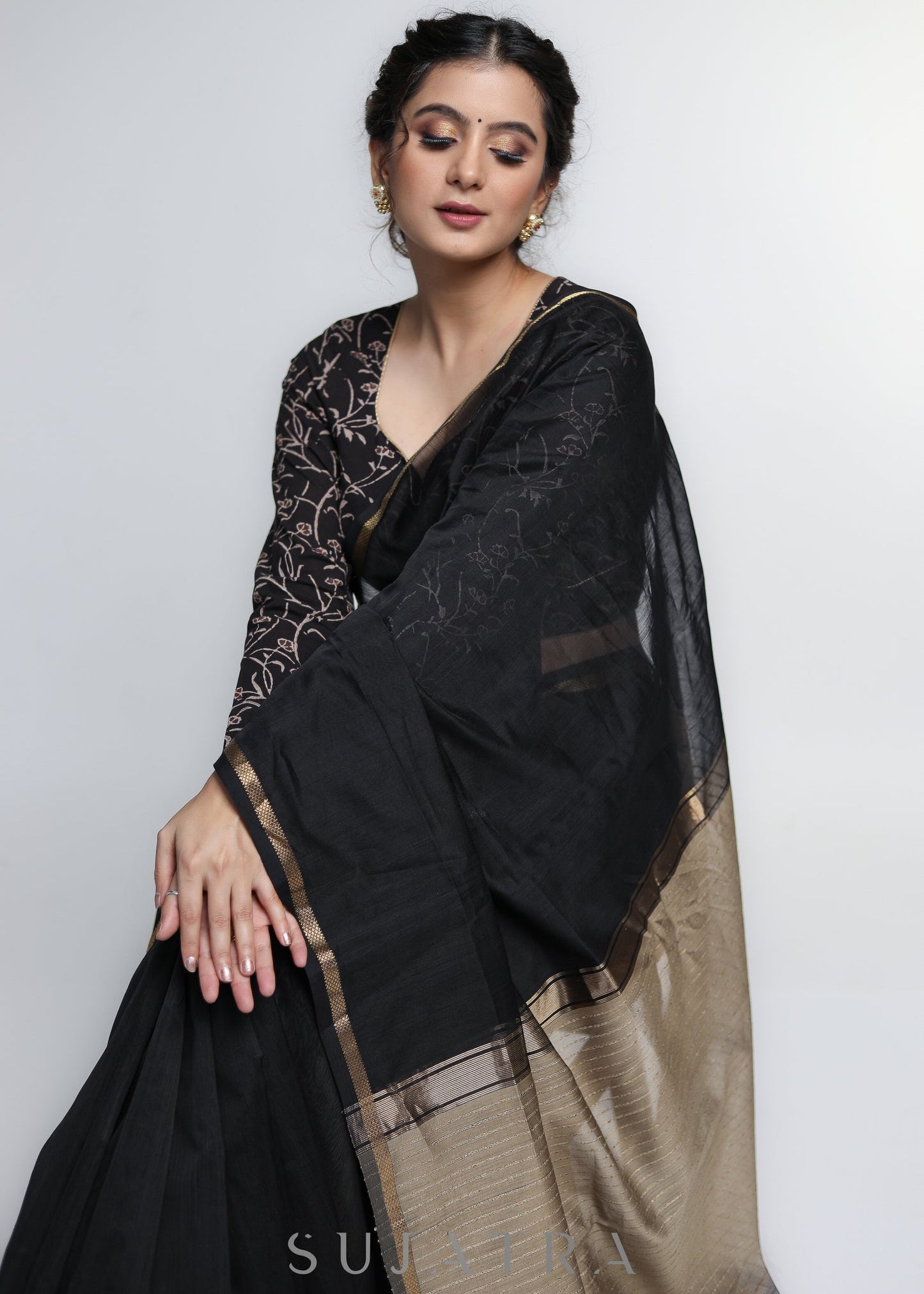 Beautiful Black Pure Maheshwari Saree with Zari Border