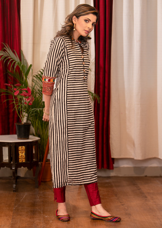 Straight cut Elegant Cotton Ajrakh Kurta with Stylish Stripe formation and Handmade Kutch Embroidery