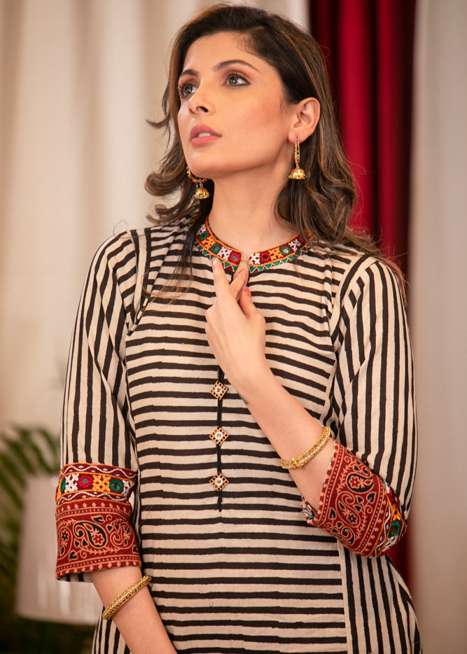 Straight cut Elegant Cotton Ajrakh Kurta with Stylish Stripe formation and Handmade Kutch Embroidery