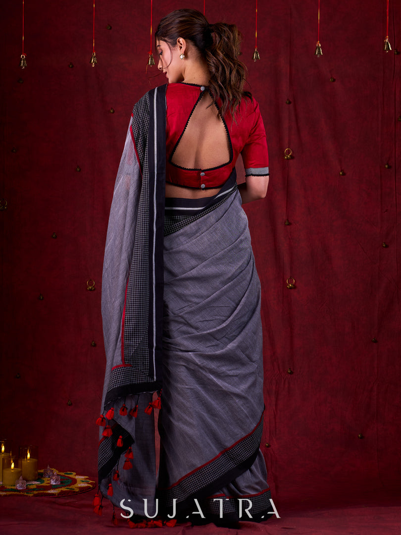 Grey Mul Cotton Saree with Checkered Border & Red Tassel Detailing
