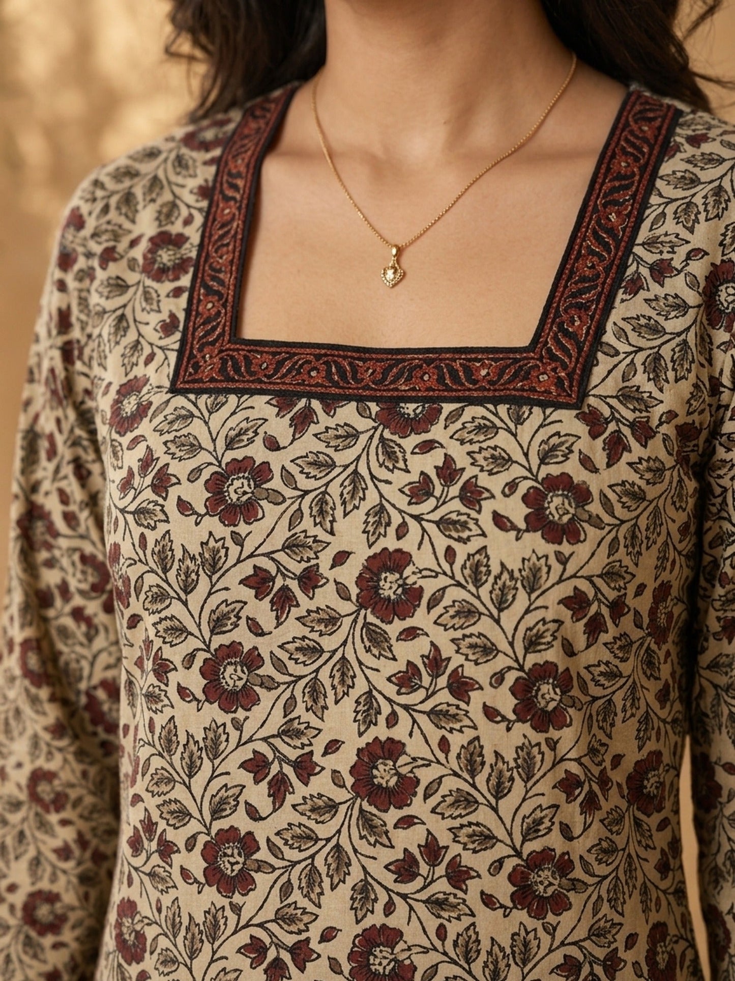 Cream Floral Print Kurta with Square Neckline & Ajrakh Border Accents