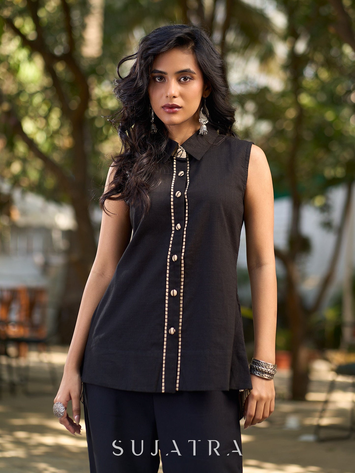 Black Cotton Sleeveless Shirt With Contrast Piping And Statement Buttons