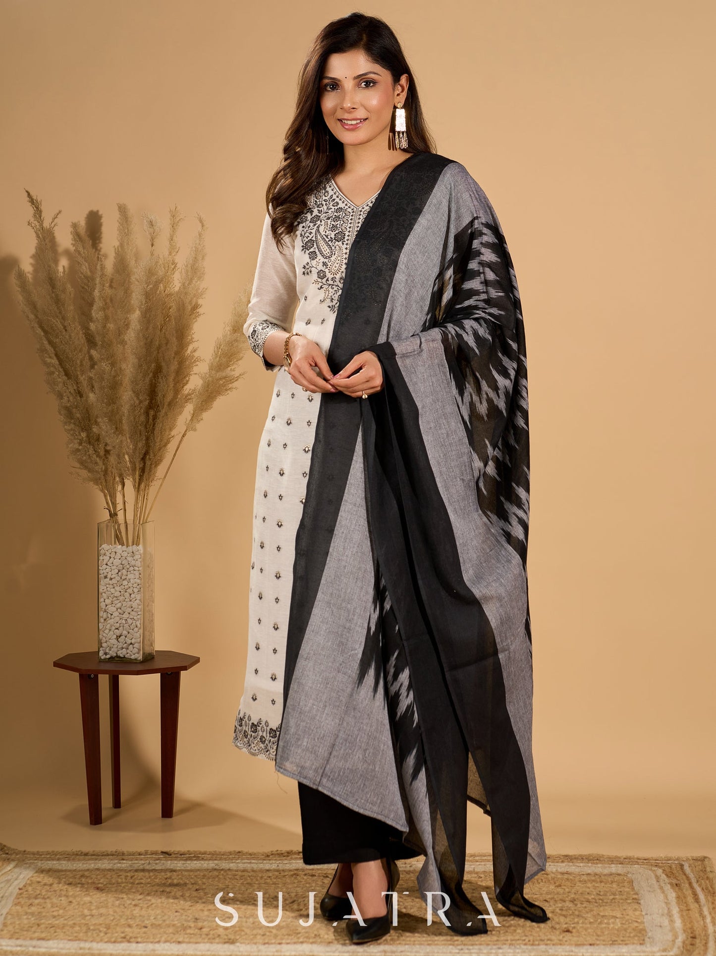 Monochrome Muse Kurta Set with Ikat Dupatta