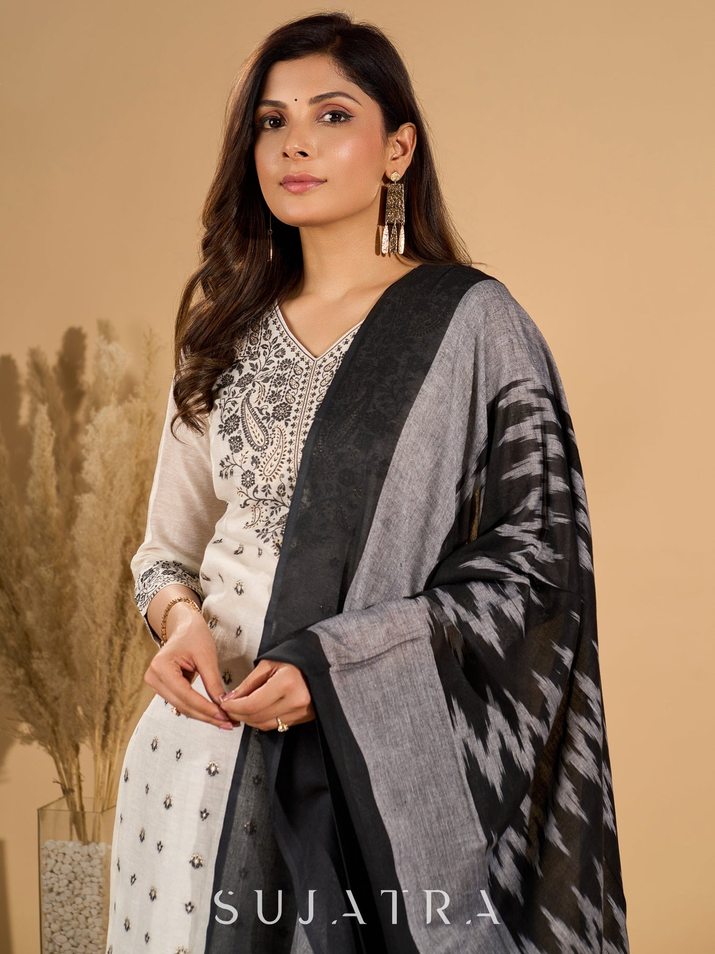 Monochrome Muse Kurta Set with Ikat Dupatta