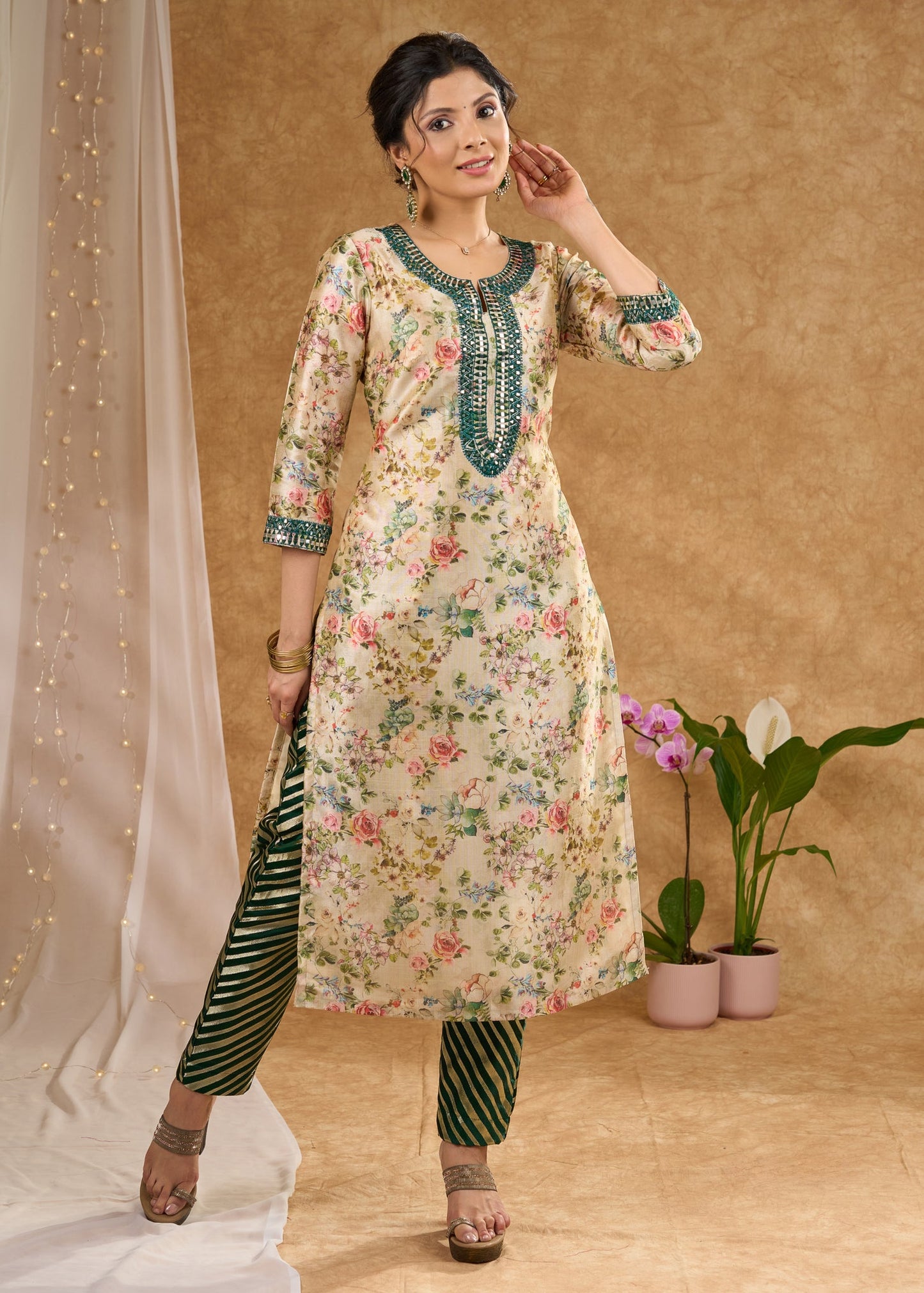 Green printed chanderi kurta with intricate mirror embroidery