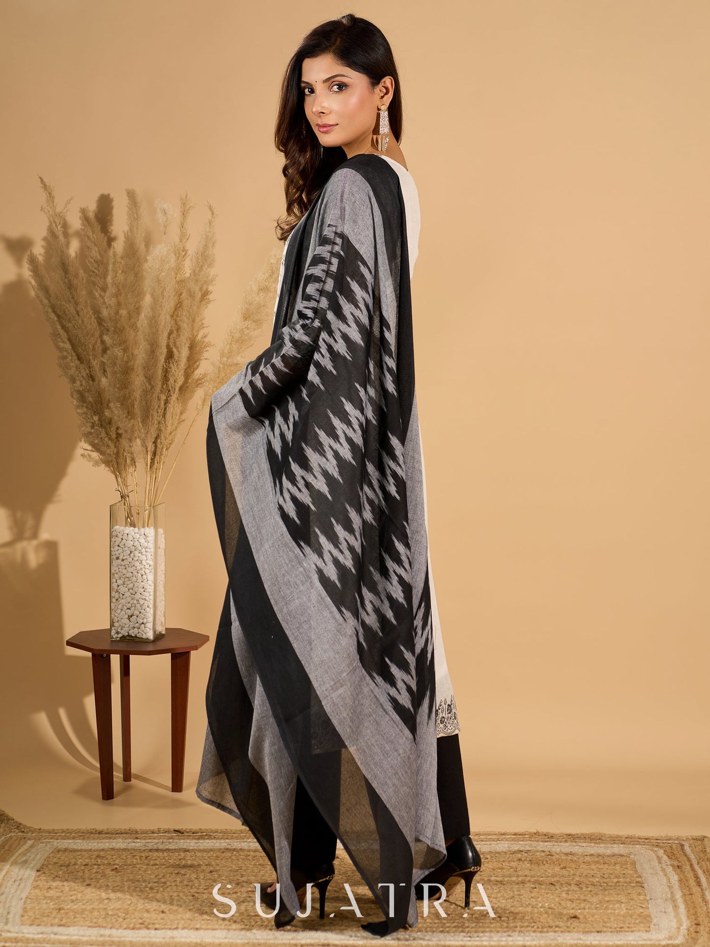 Monochrome Muse Kurta Set with Ikat Dupatta