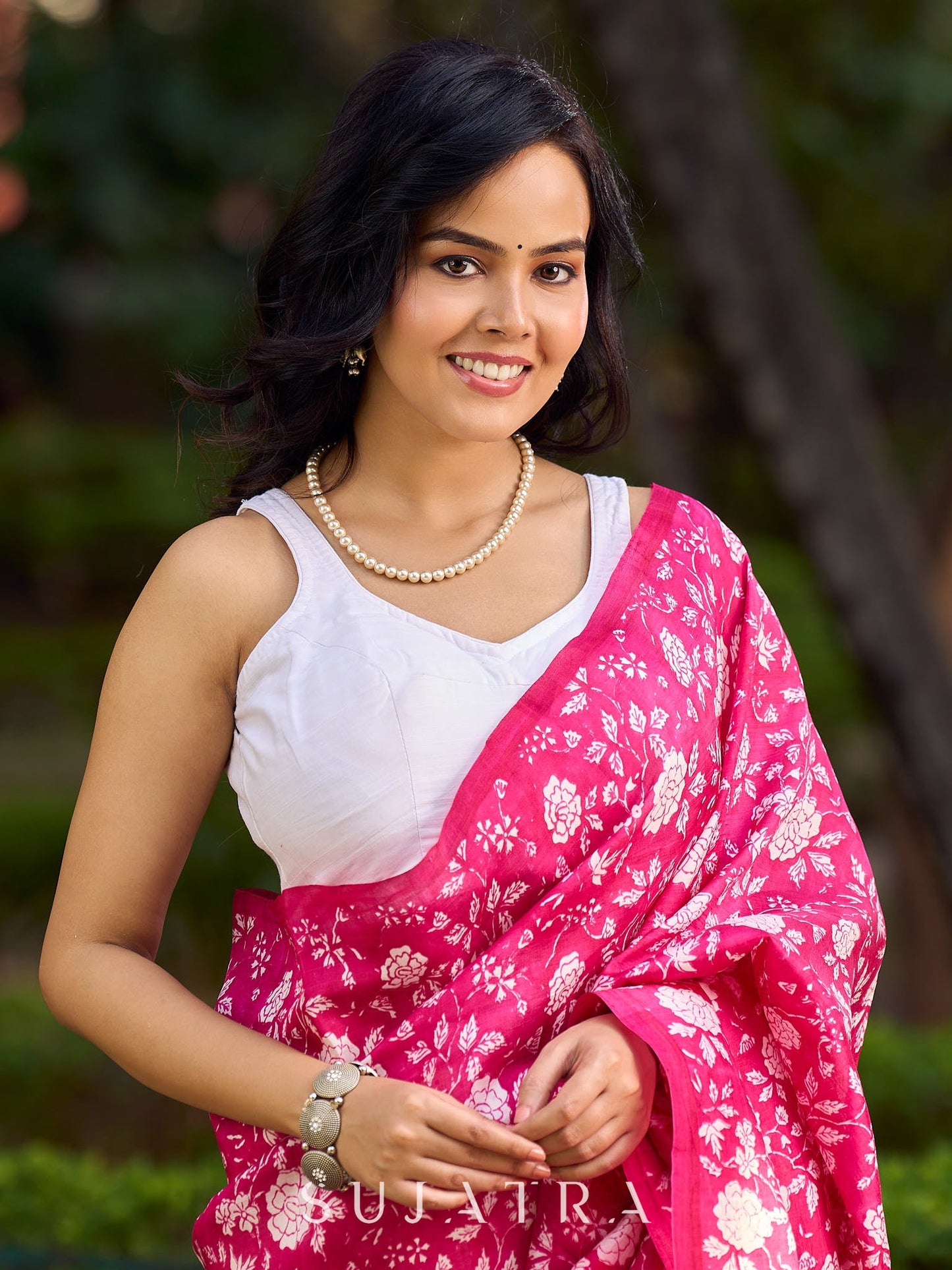 Classic White Cotton Silk Sleveeless Blouse