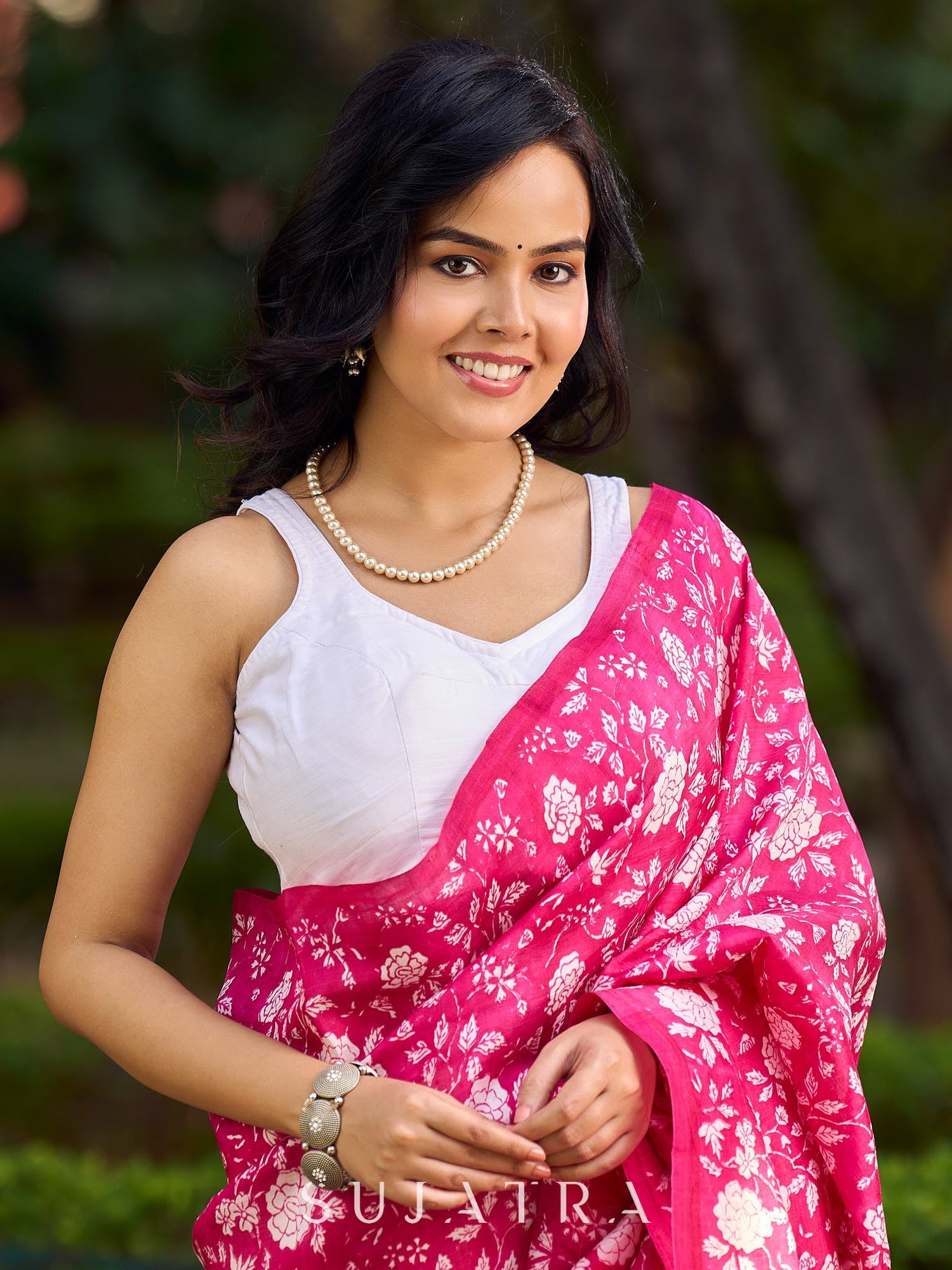 Classic White Cotton Silk Sleveeless Blouse