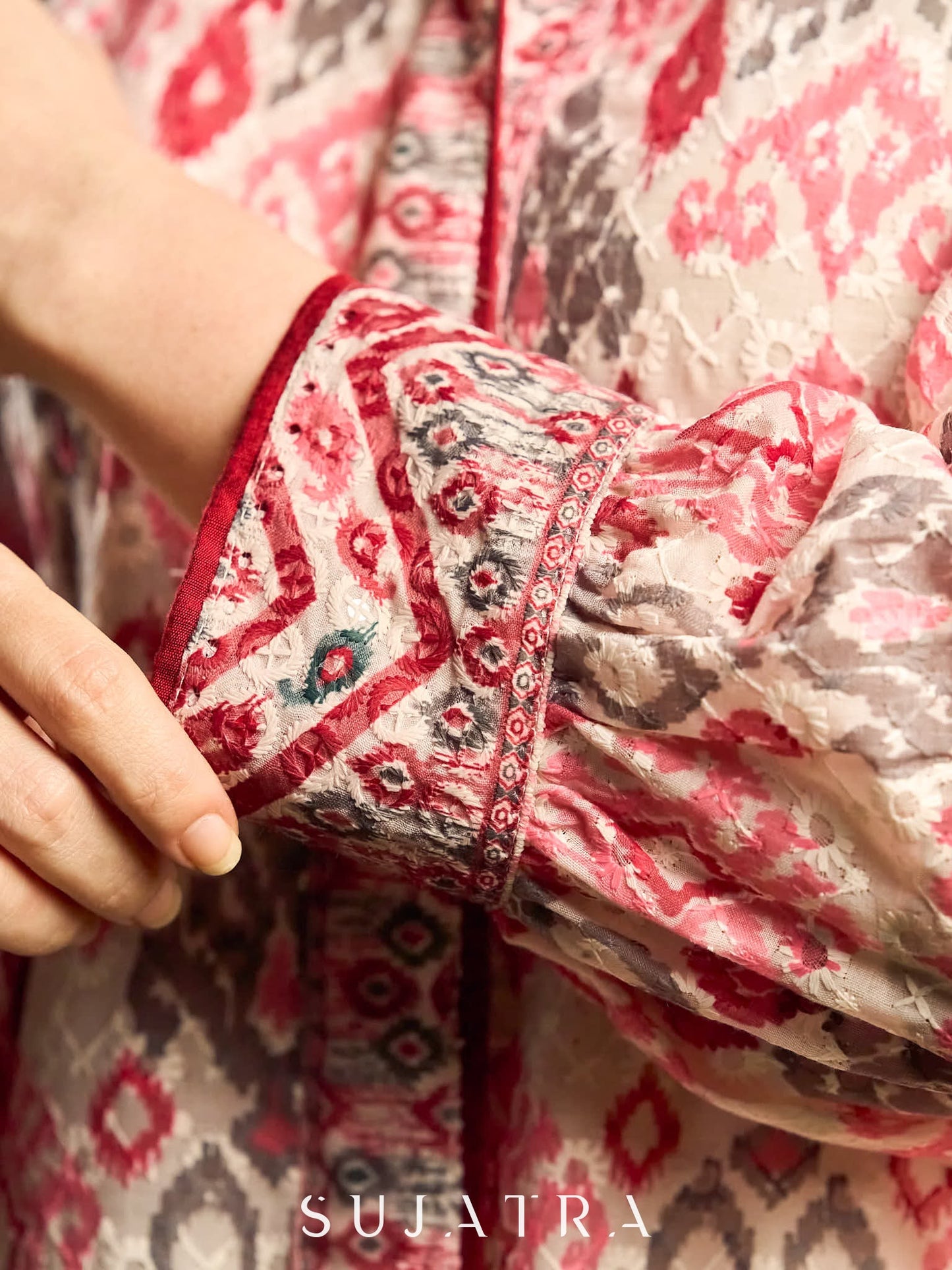 Textured Hakoba Kurta with All-Over Print and Elegant Embroidery Highlights