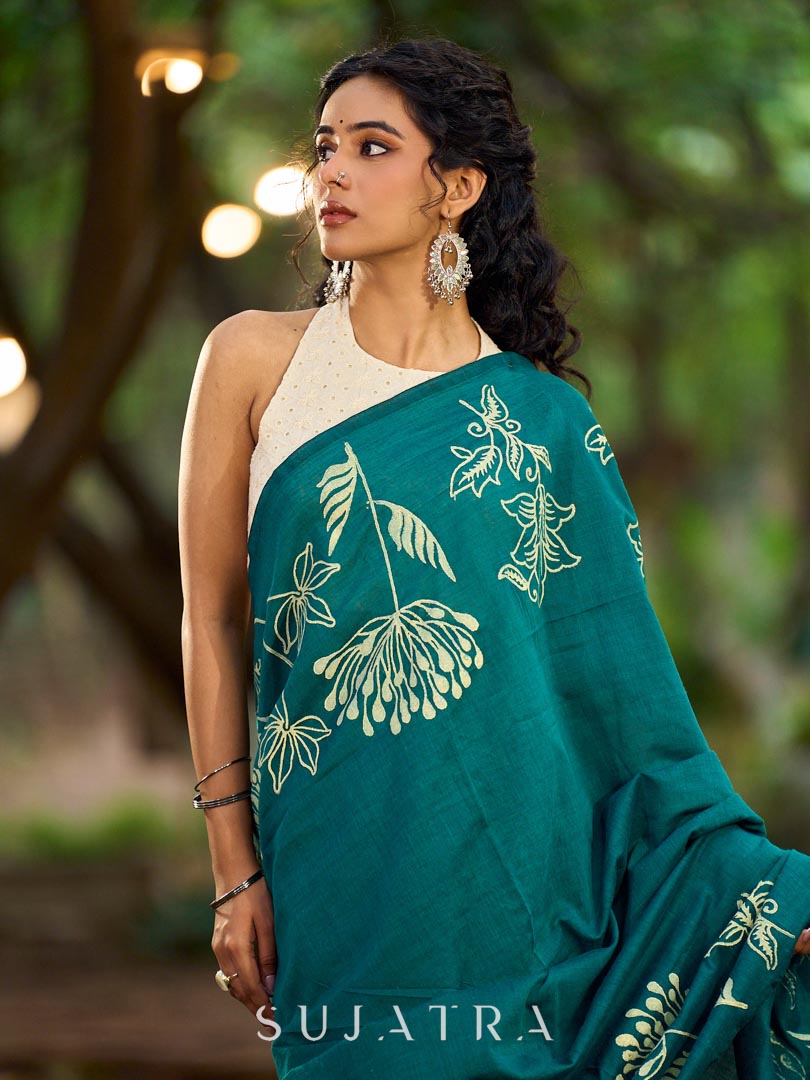 Elegant Off White Cotton Hakoba Backless Sleeveless Blouse