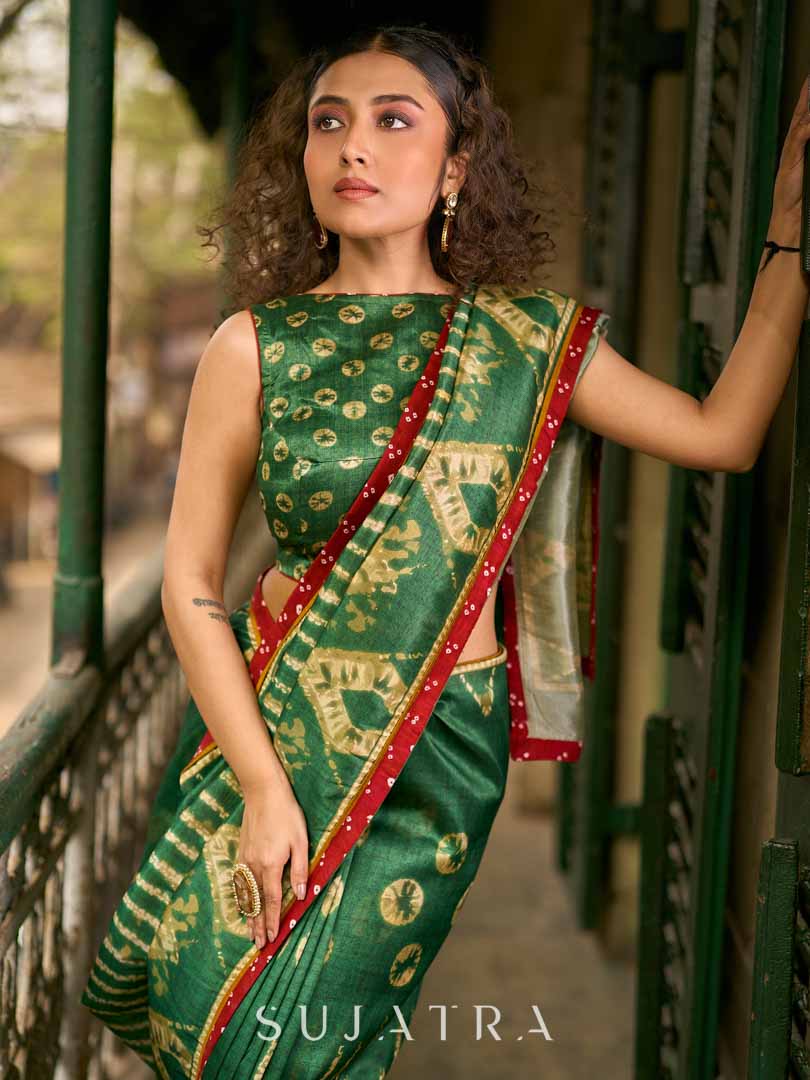 Bottle Green Shibori Art Silk Saree with Contrasting Red Bandhani Border